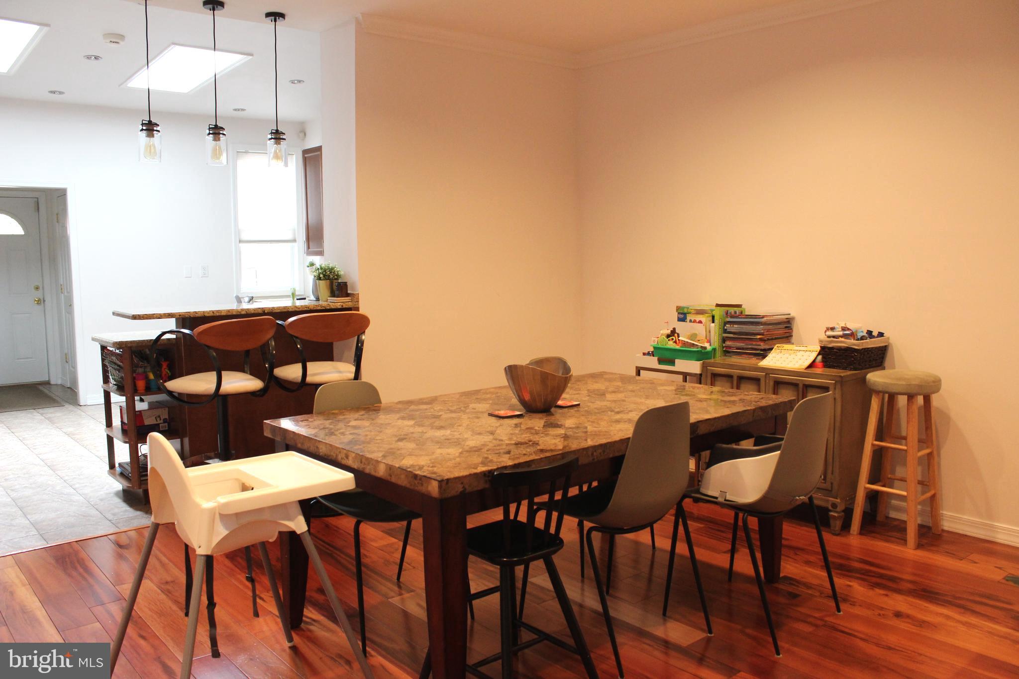 EAST FALLS - Residential Lease