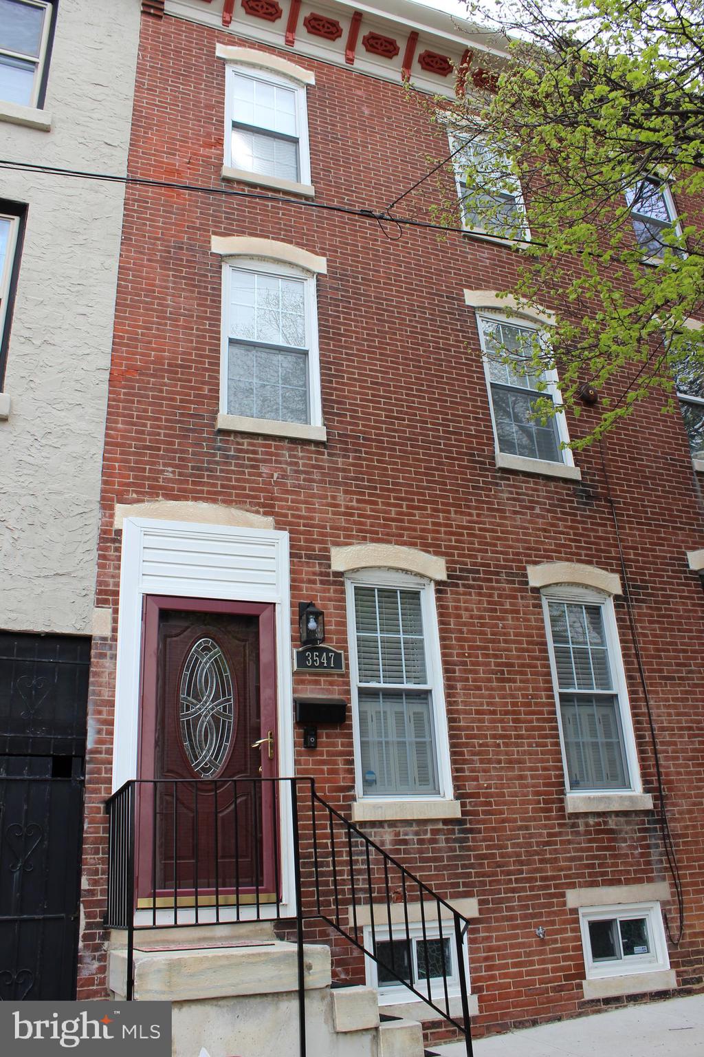 EAST FALLS - Residential Lease