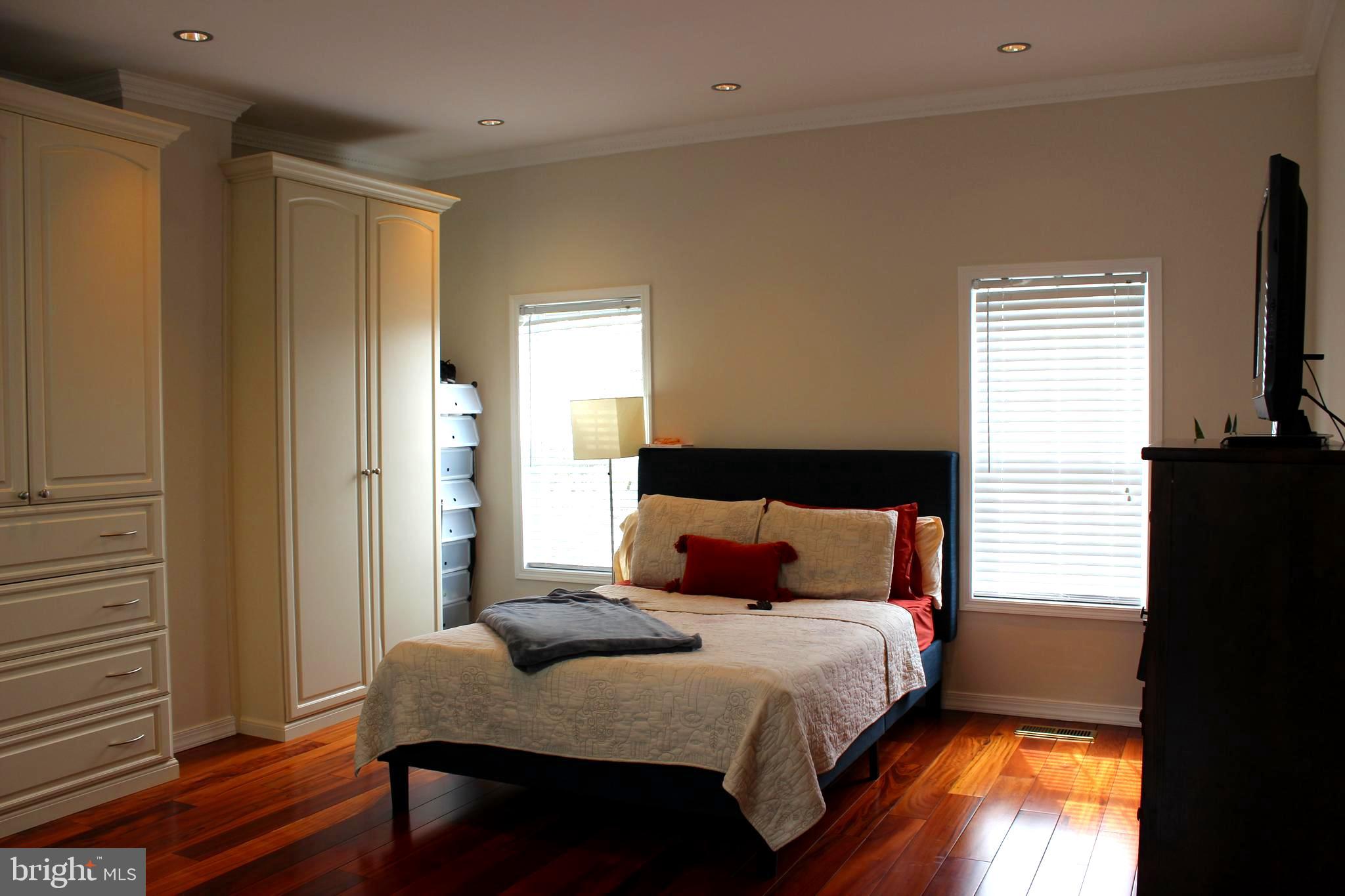 EAST FALLS - Residential Lease