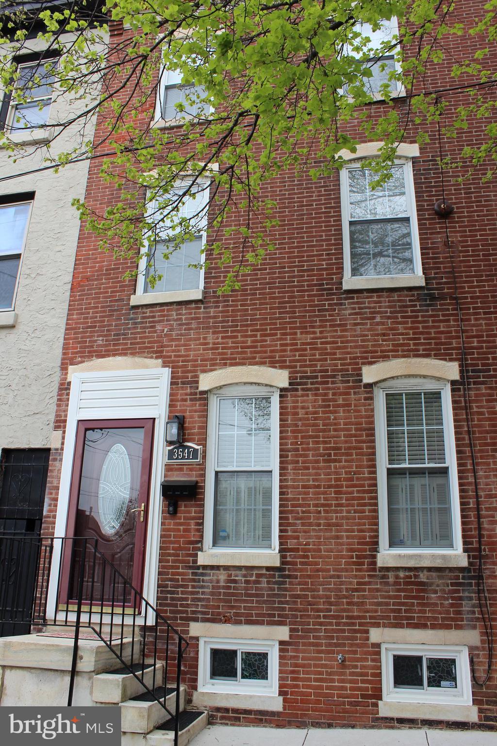 EAST FALLS - Residential Lease