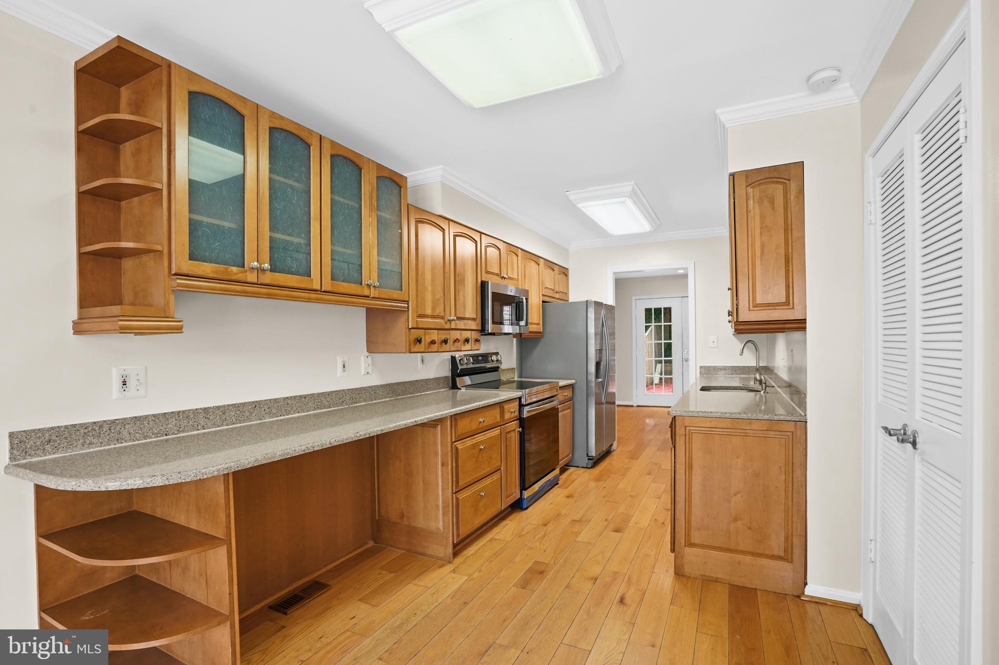 INVERNESS KNOLLS - Residential Lease