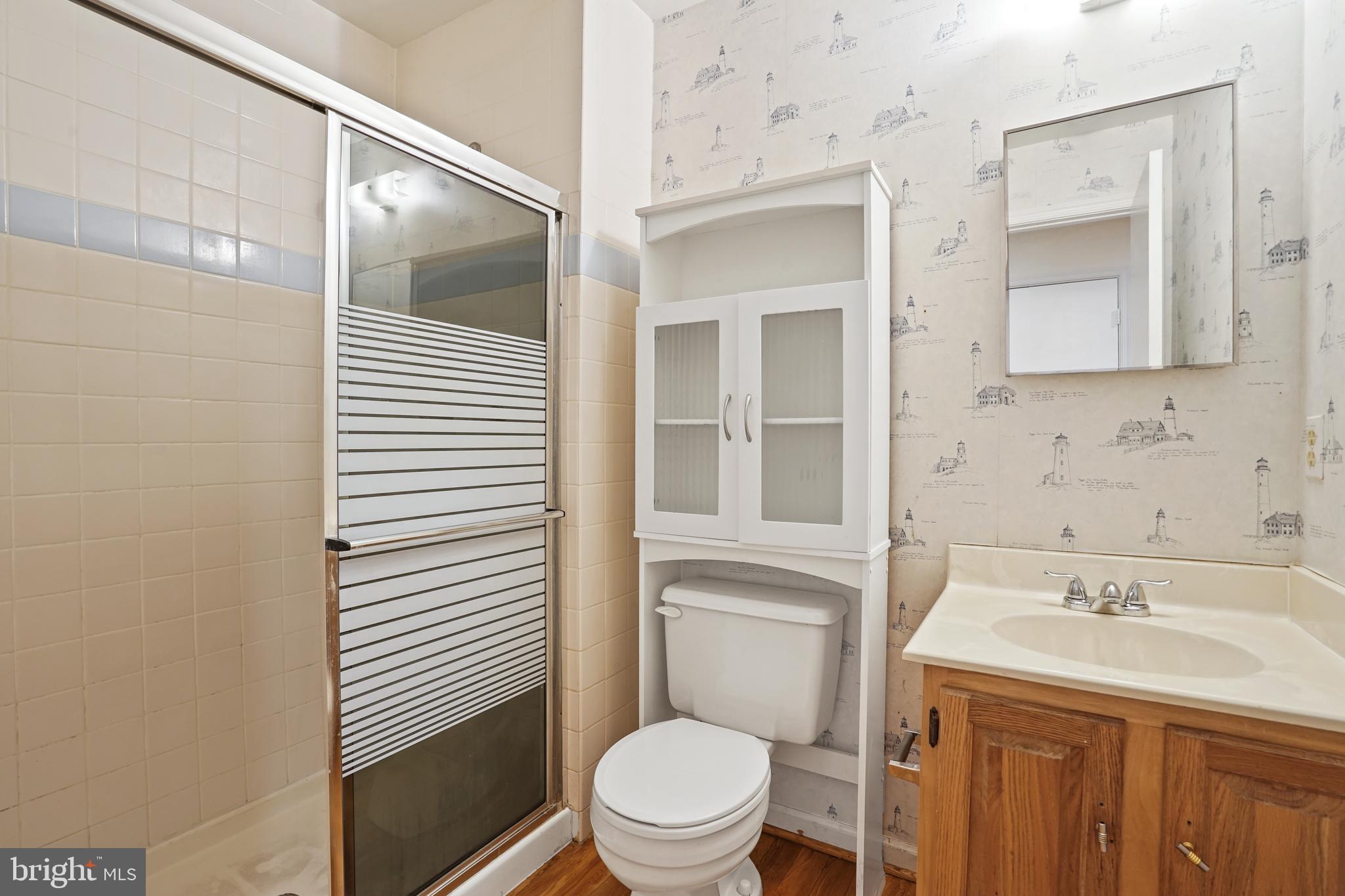 INVERNESS KNOLLS - Residential Lease