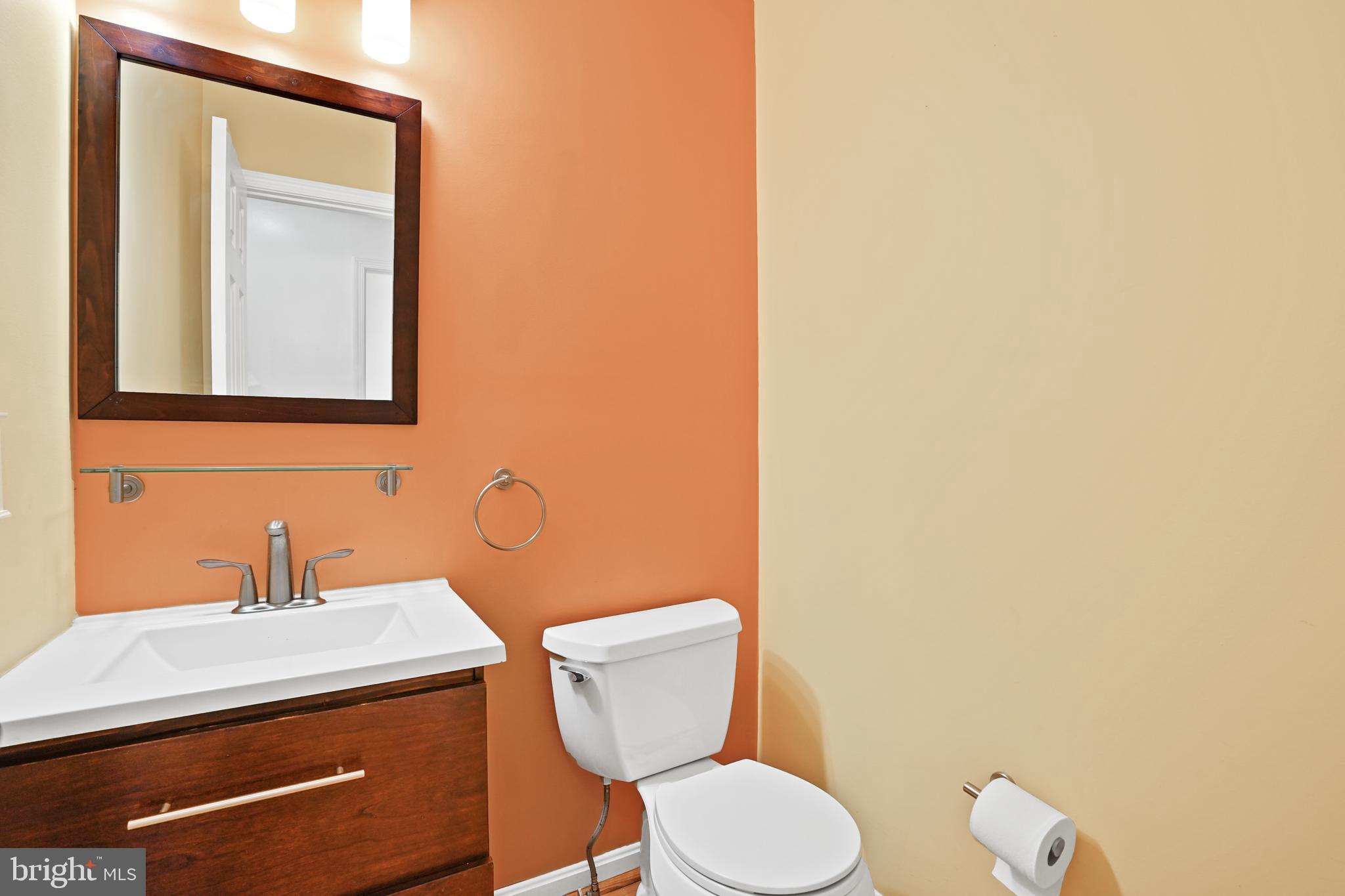 INVERNESS KNOLLS - Residential Lease