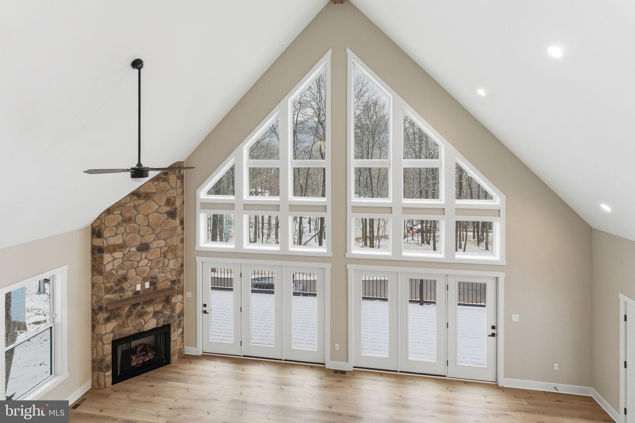 LAKE FOREST ESTATES - Residential