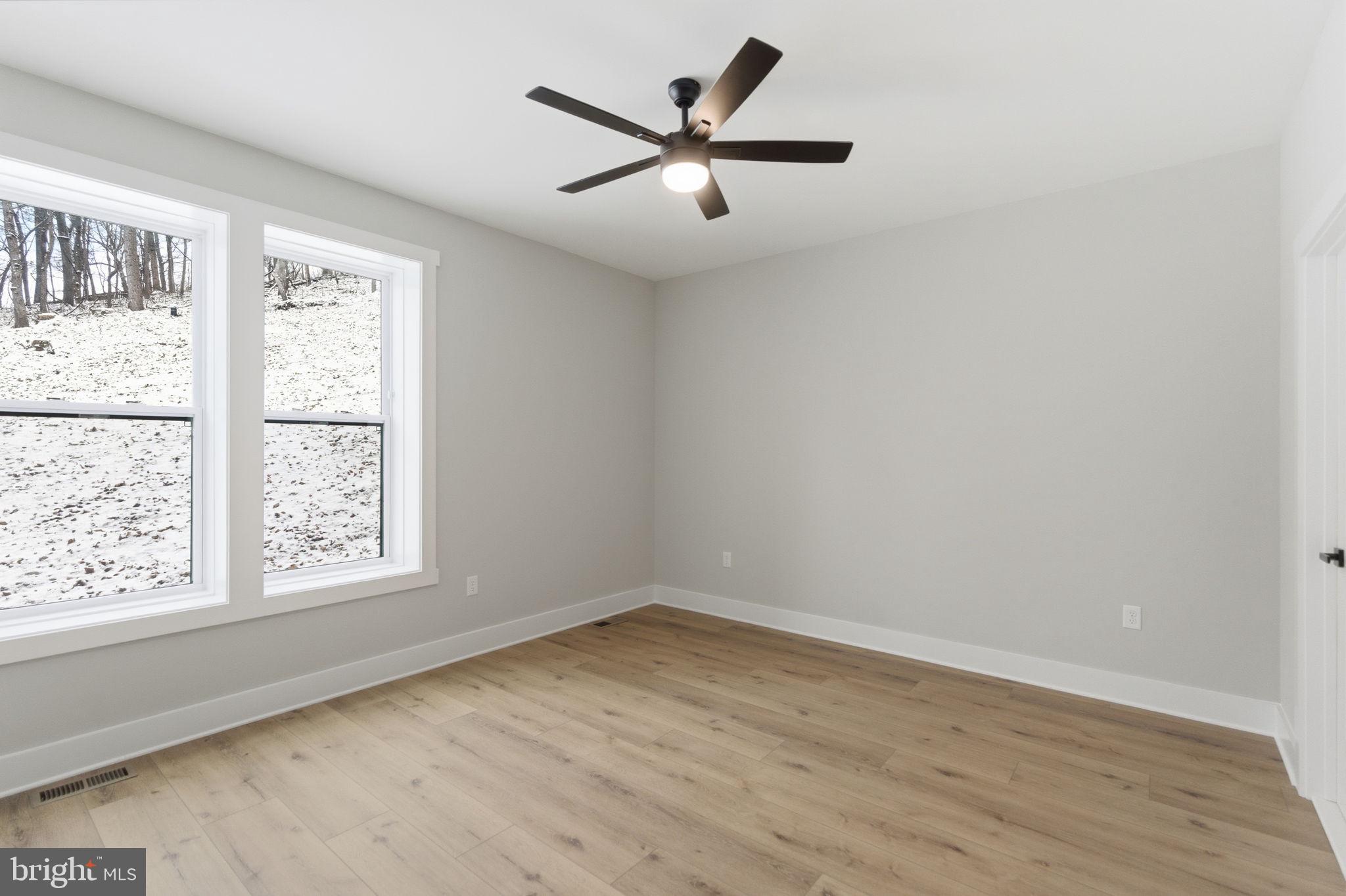 LAKE FOREST ESTATES - Residential