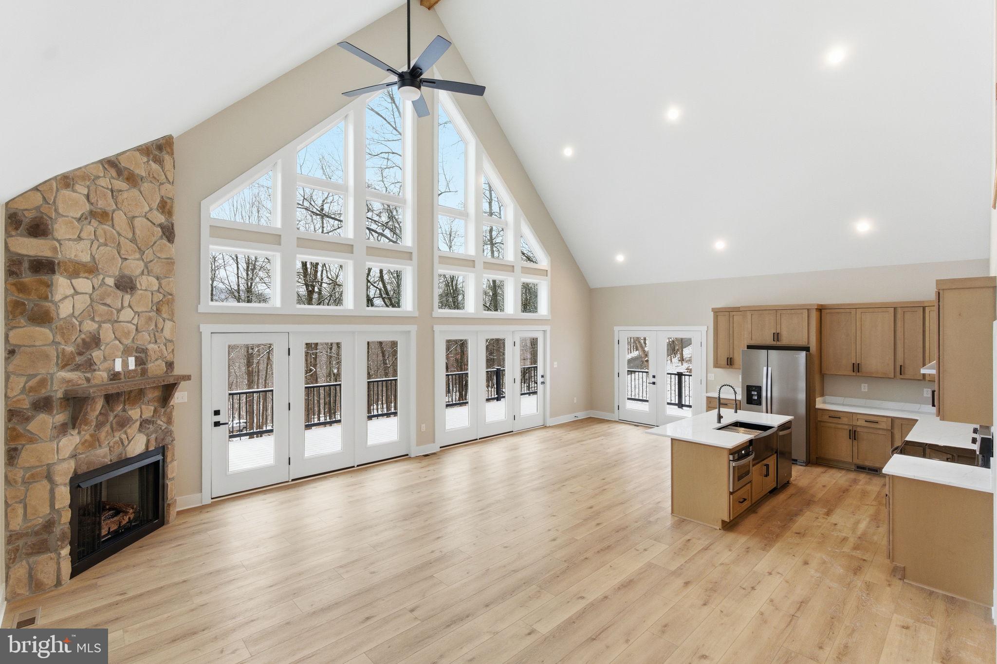 LAKE FOREST ESTATES - Residential