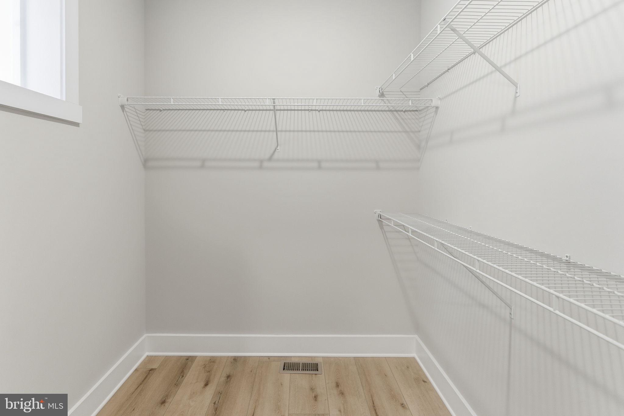 LAKE FOREST ESTATES - Residential