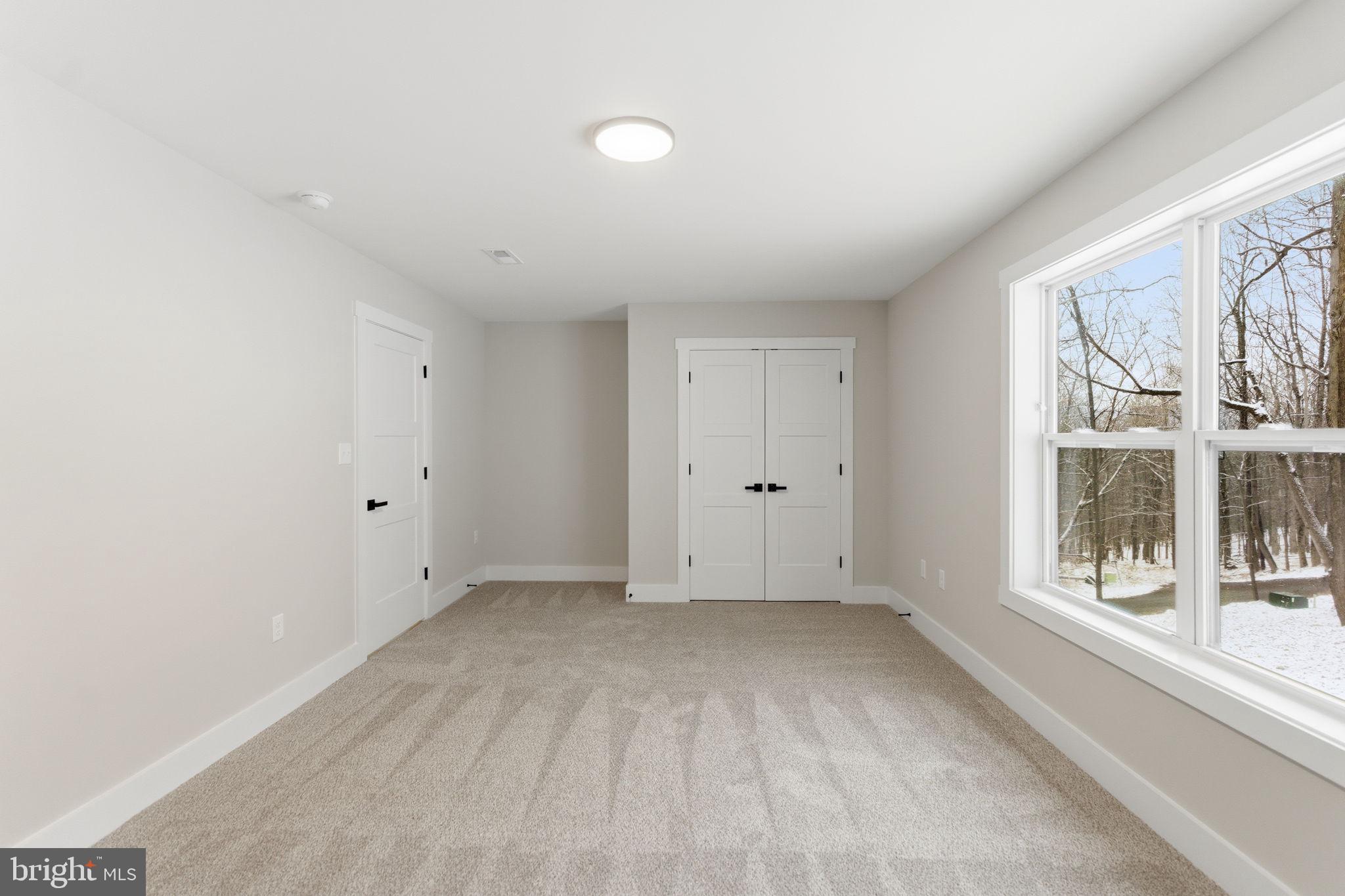 LAKE FOREST ESTATES - Residential