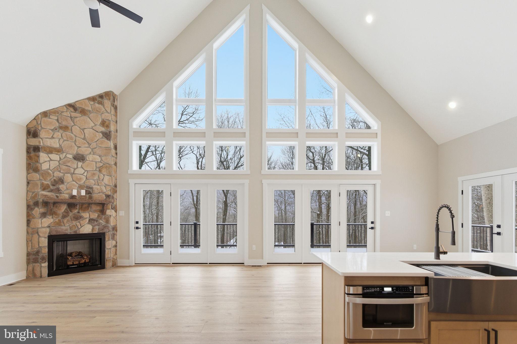 LAKE FOREST ESTATES - Residential