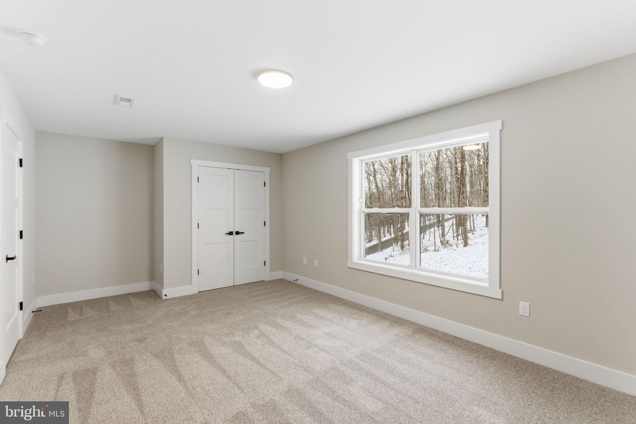 LAKE FOREST ESTATES - Residential