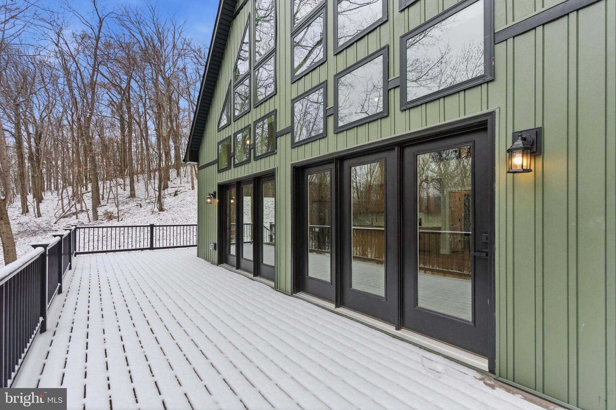 LAKE FOREST ESTATES - Residential