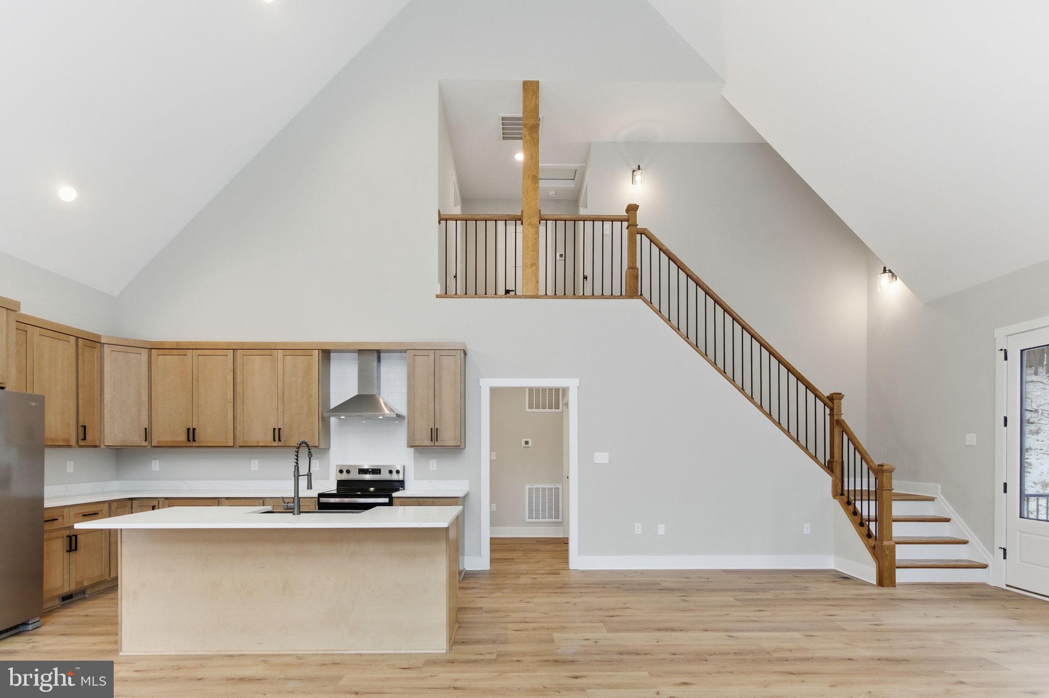 LAKE FOREST ESTATES - Residential