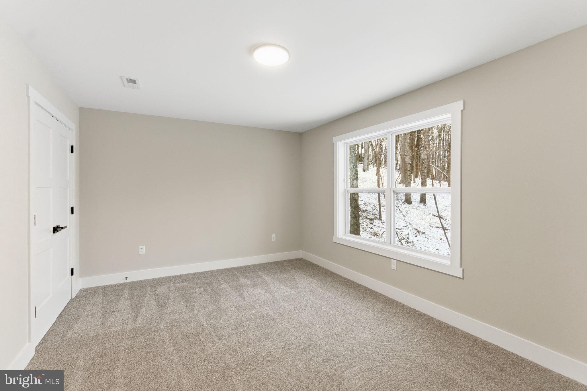 LAKE FOREST ESTATES - Residential