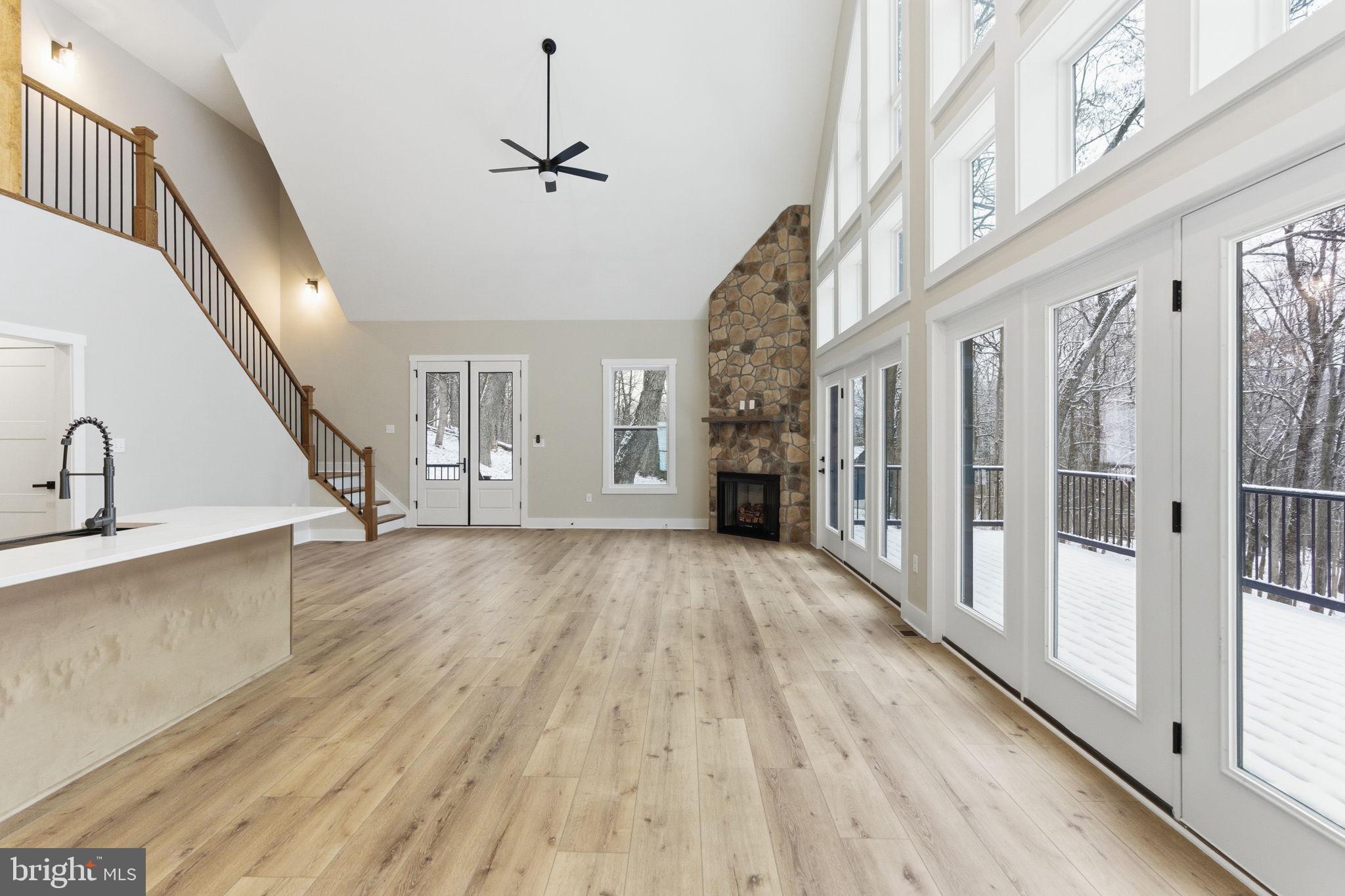 LAKE FOREST ESTATES - Residential