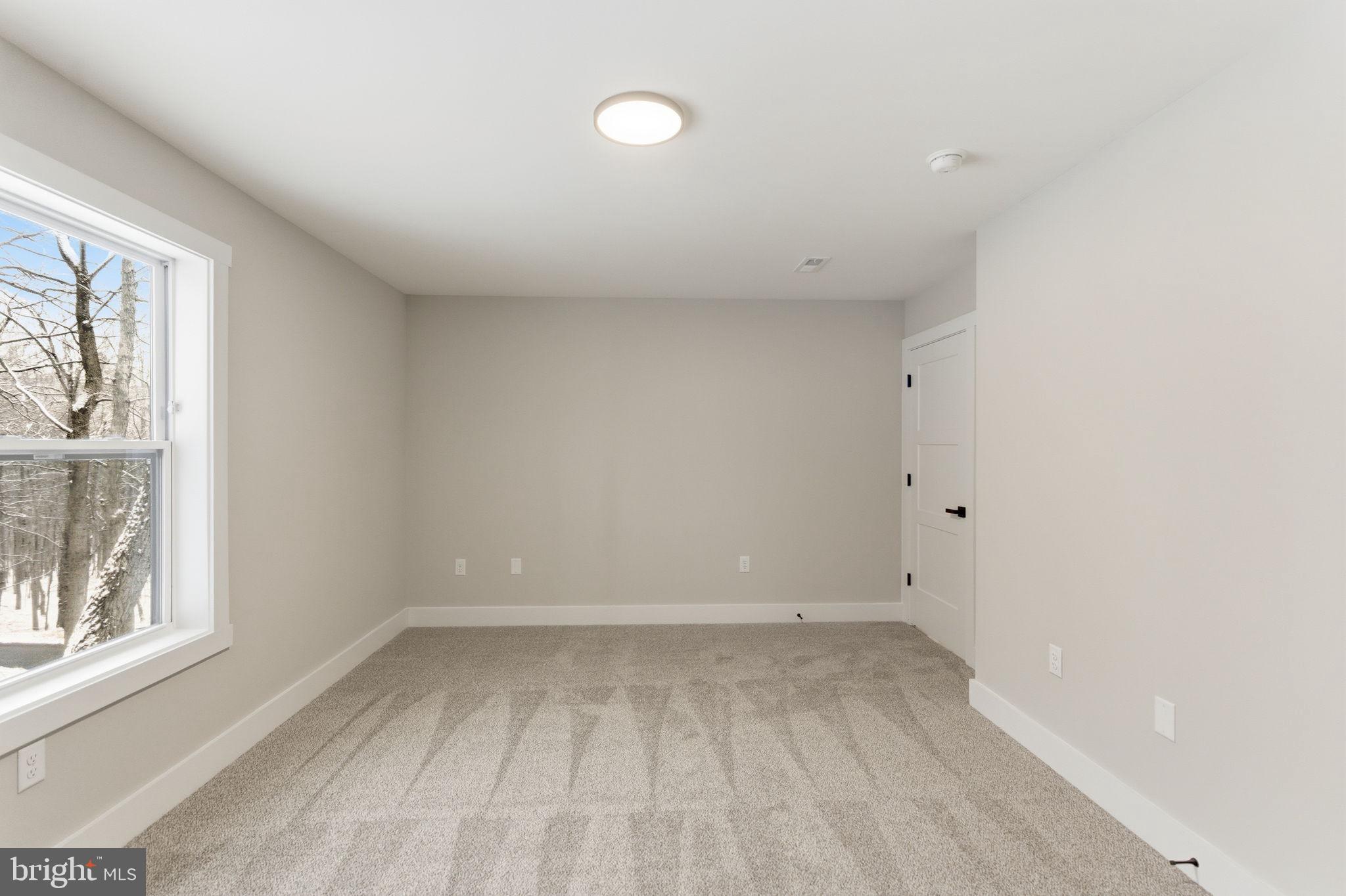 LAKE FOREST ESTATES - Residential