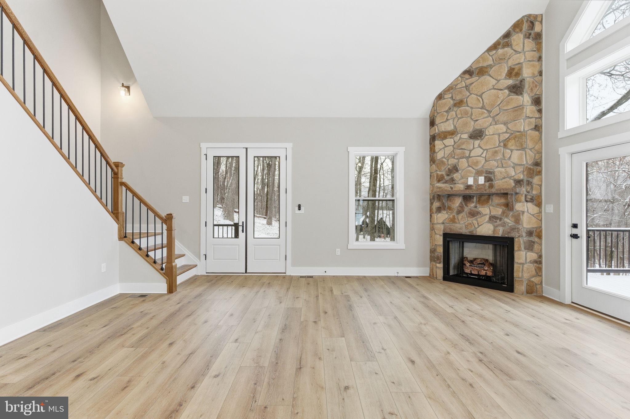 LAKE FOREST ESTATES - Residential