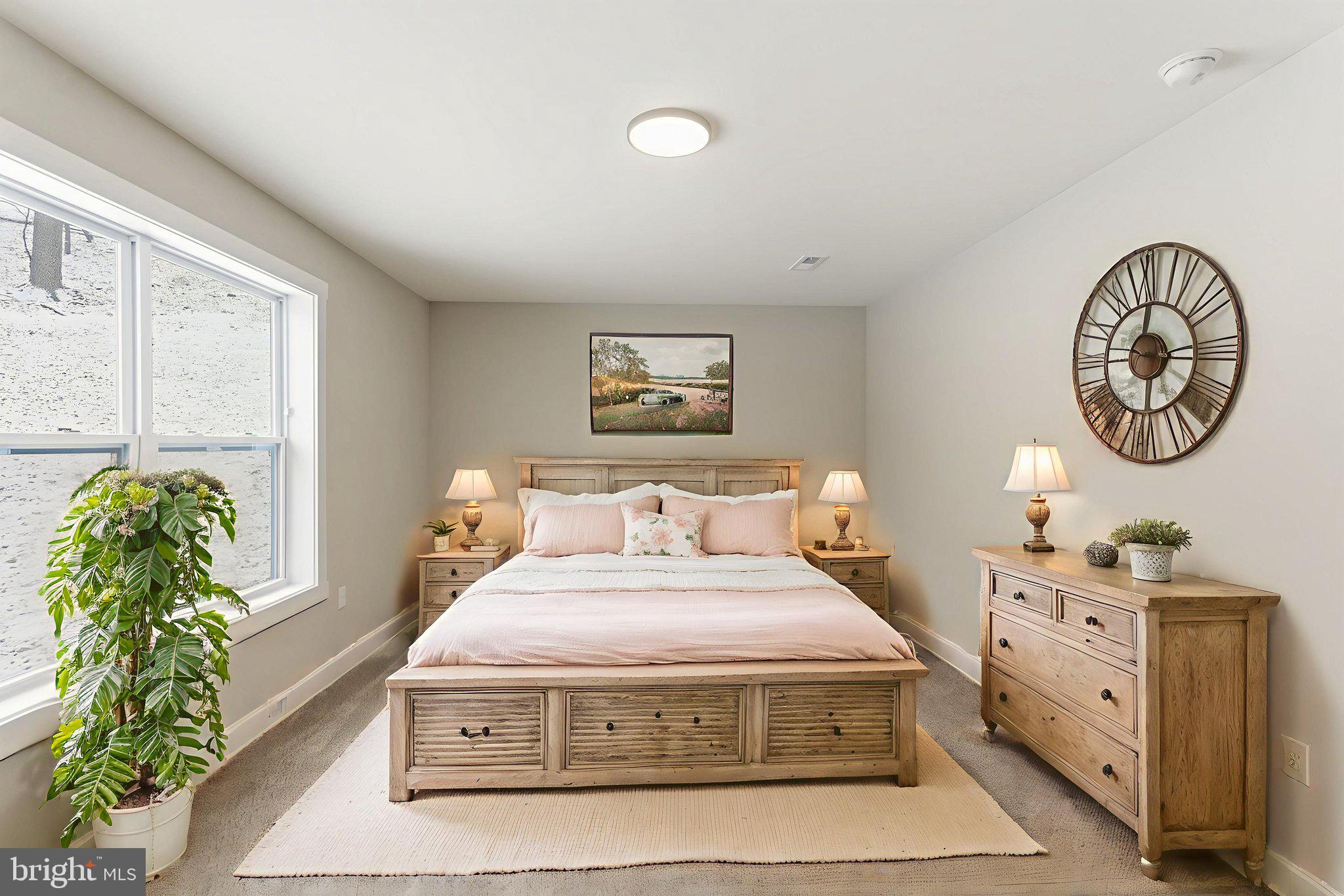 LAKE FOREST ESTATES - Residential