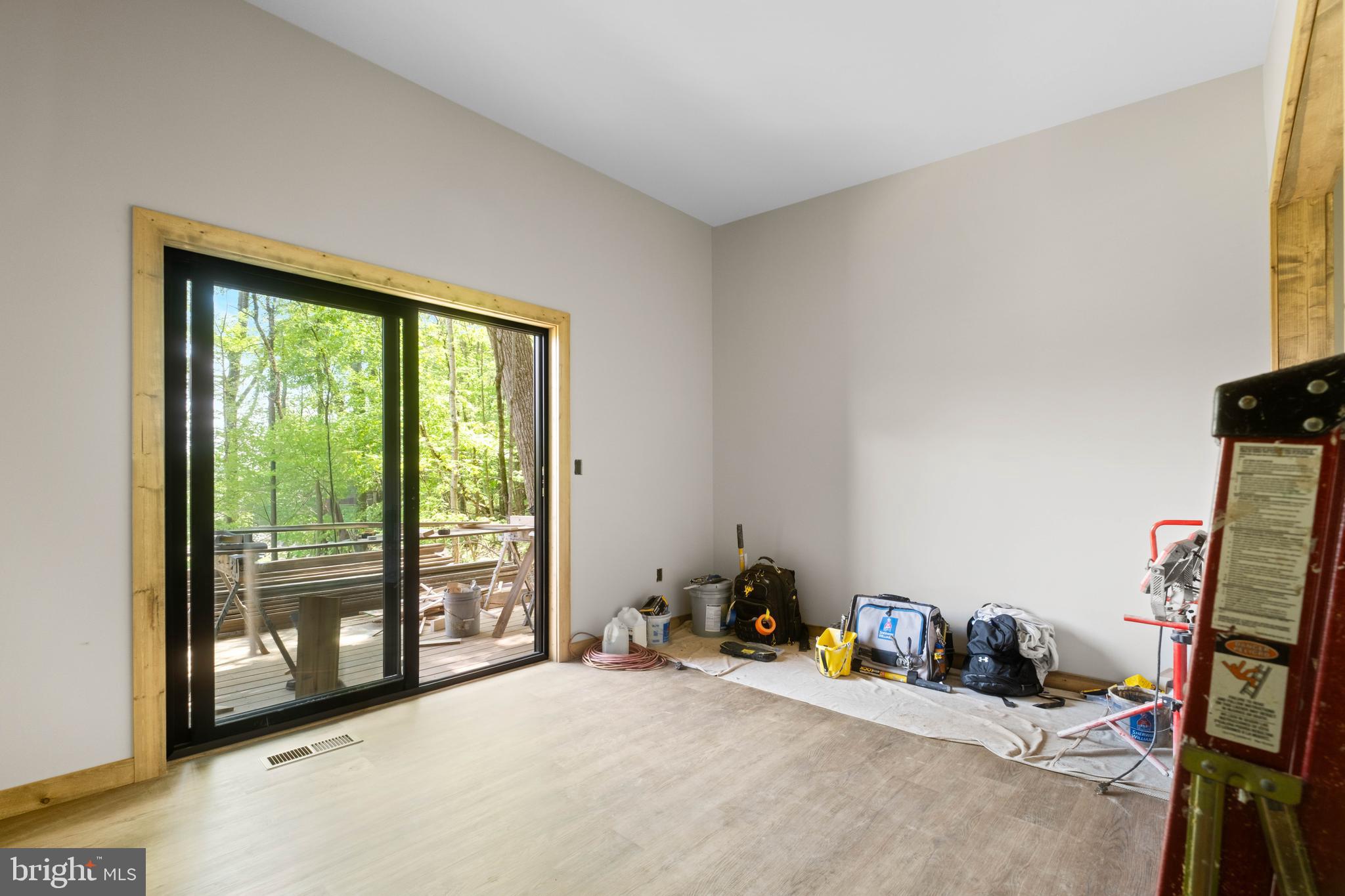 COUNTRY CLUB ACRES - Residential