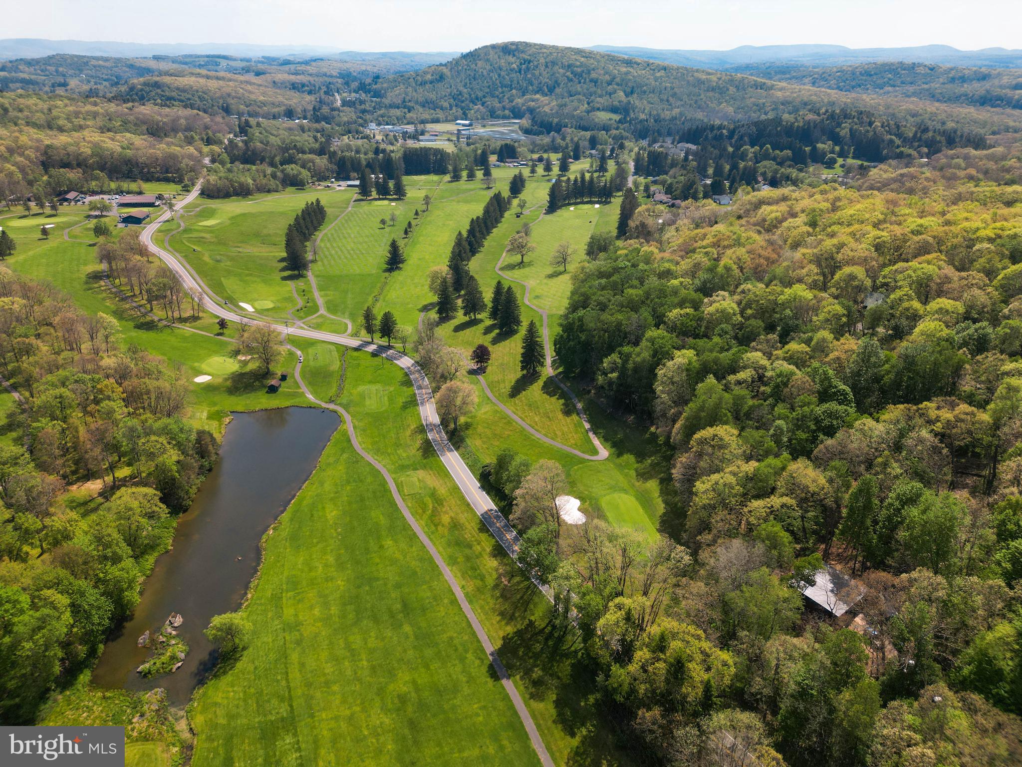 COUNTRY CLUB ACRES - Residential