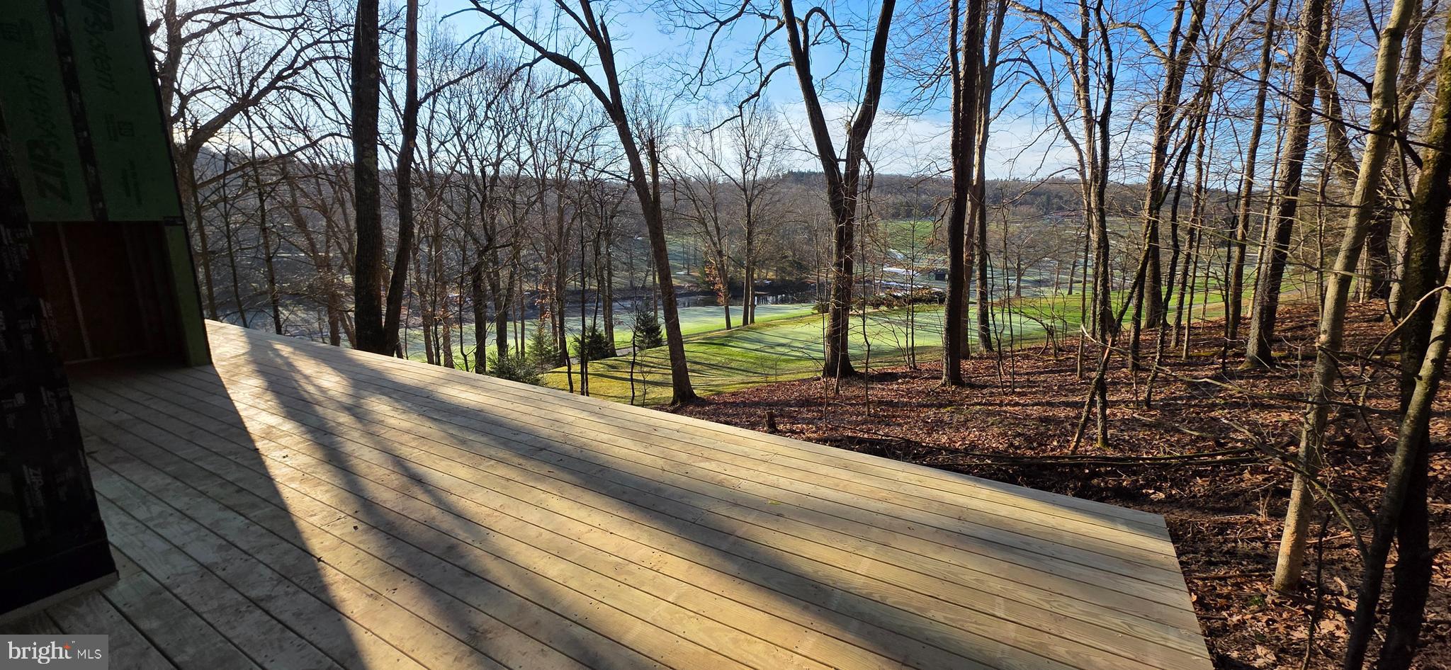 COUNTRY CLUB ACRES - Residential