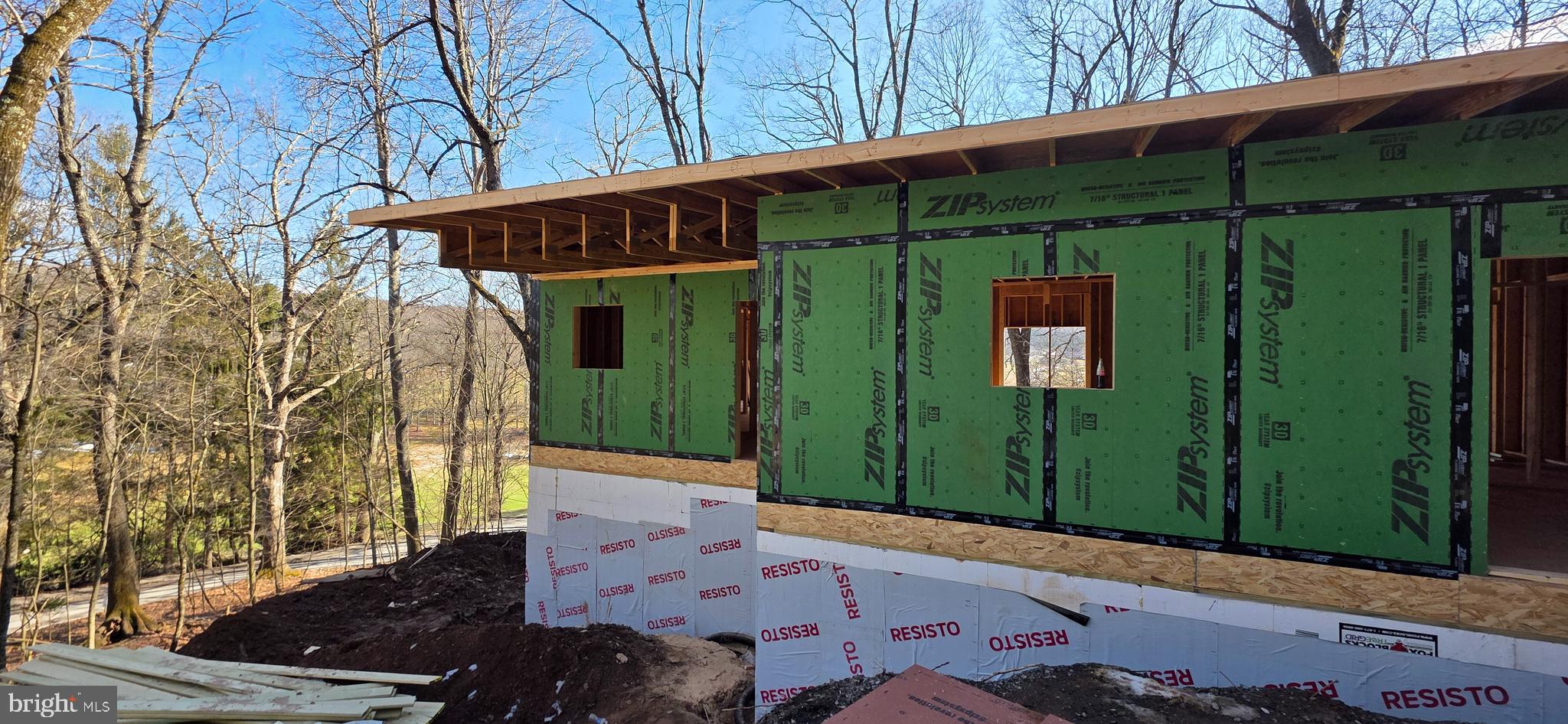 COUNTRY CLUB ACRES - Residential