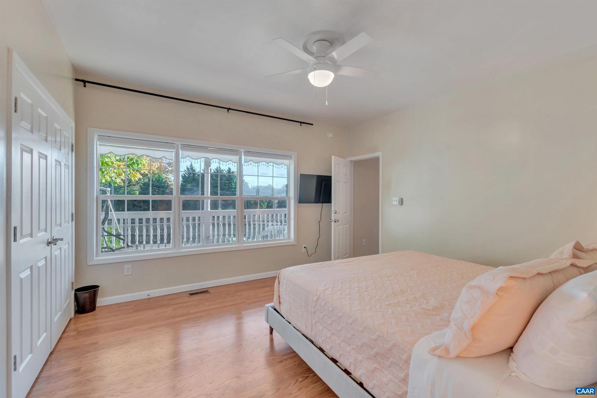 1006 LONG ST