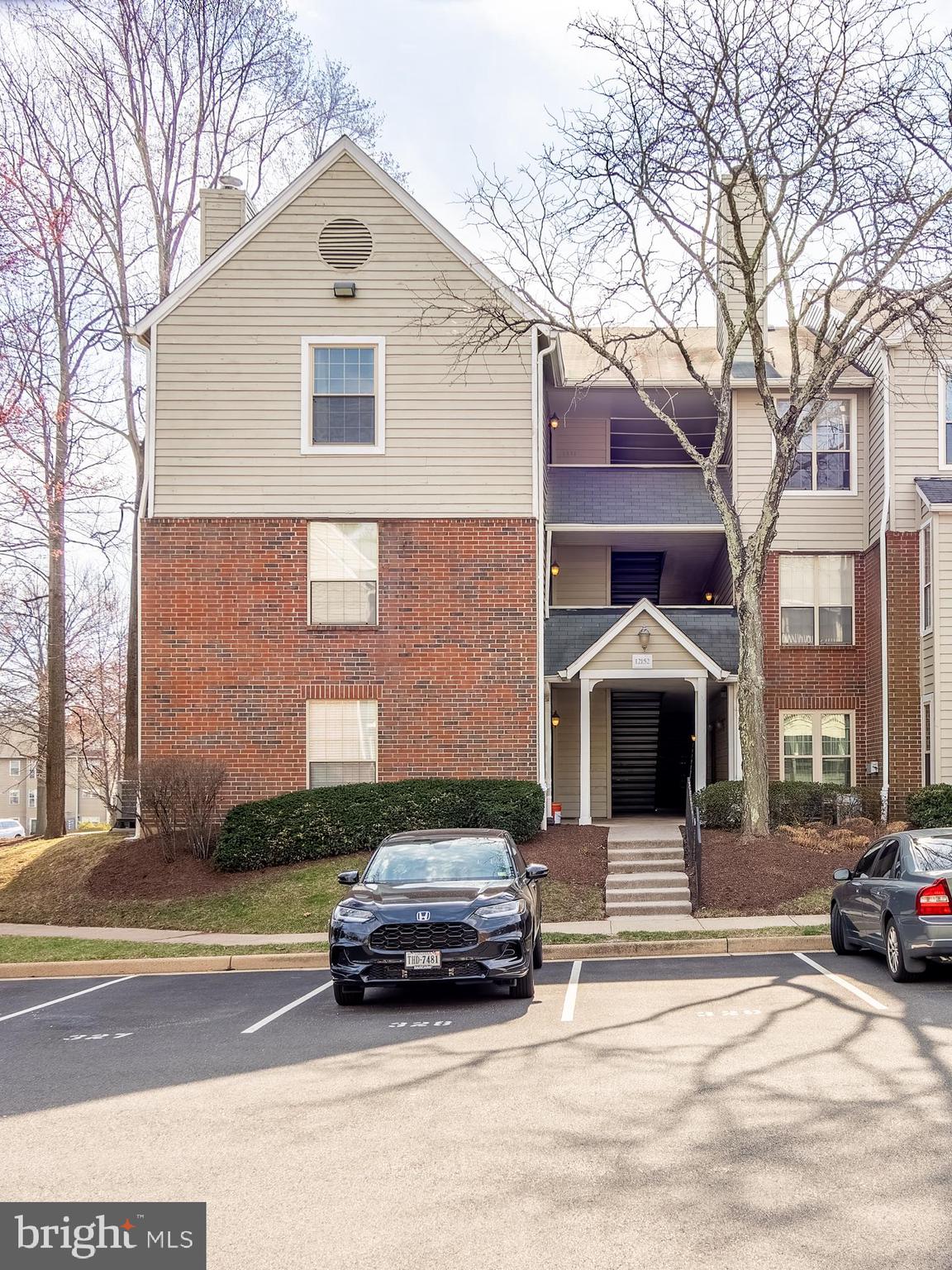 PENDERBROOK SQUARE CONDOMINIUMS - Residential