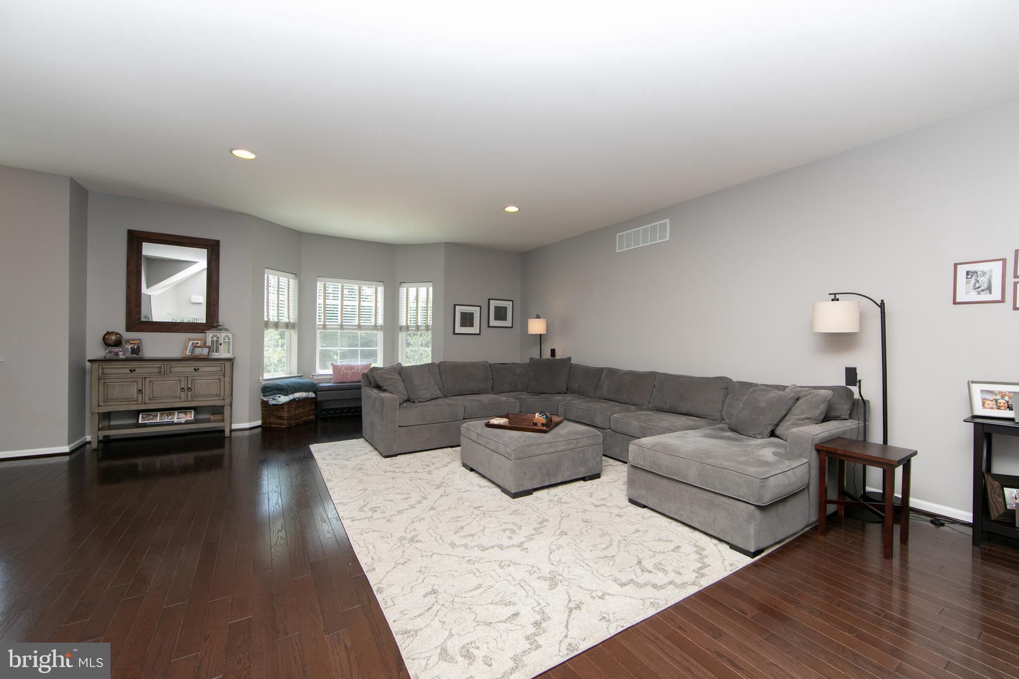 7 LANI LANE