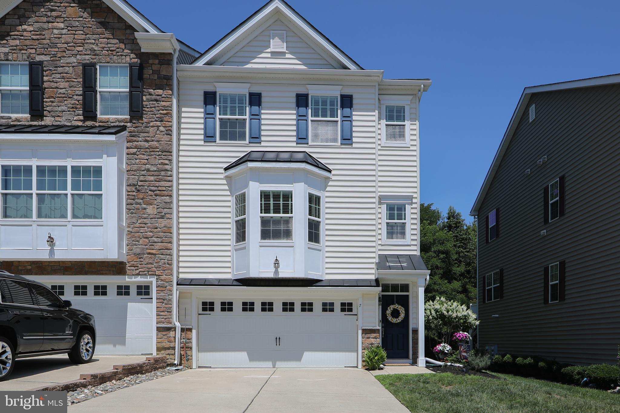 7 LANI LANE