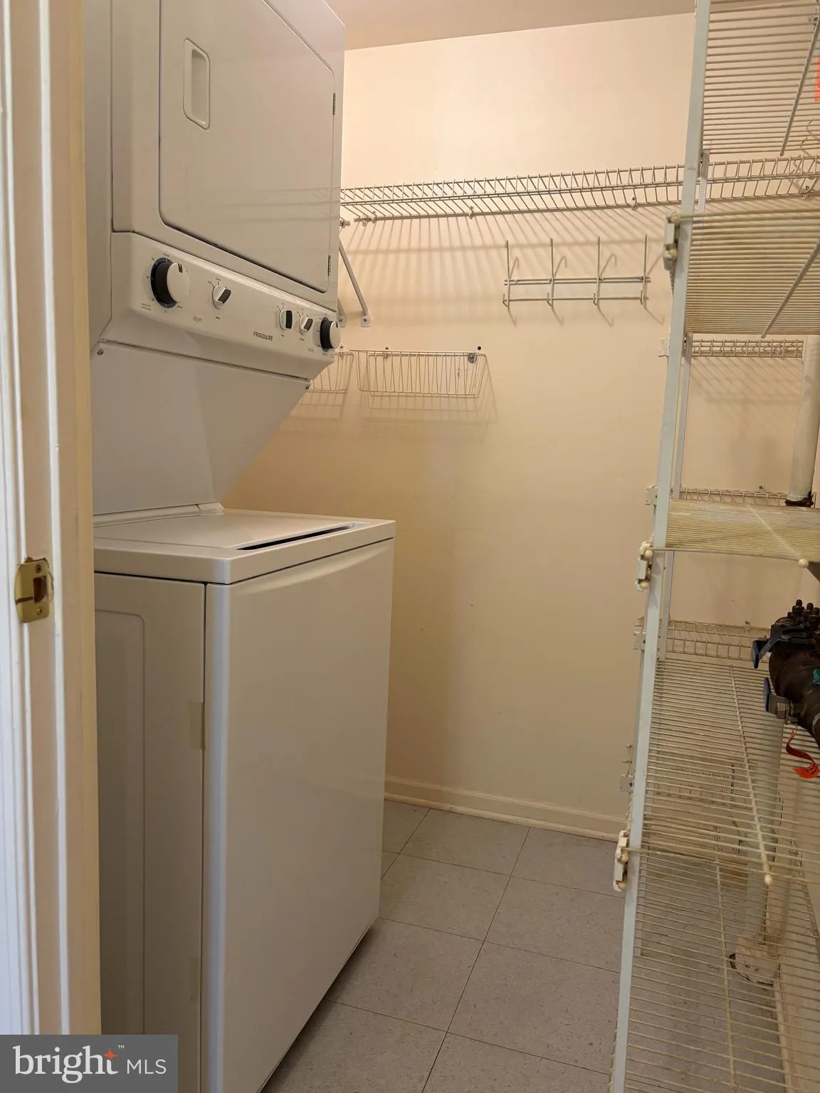 Elkins Park, Pennsylvania 19027, United States, 2 Bedrooms Bedrooms, ,2 BathroomsBathrooms,Residential,Active,192704