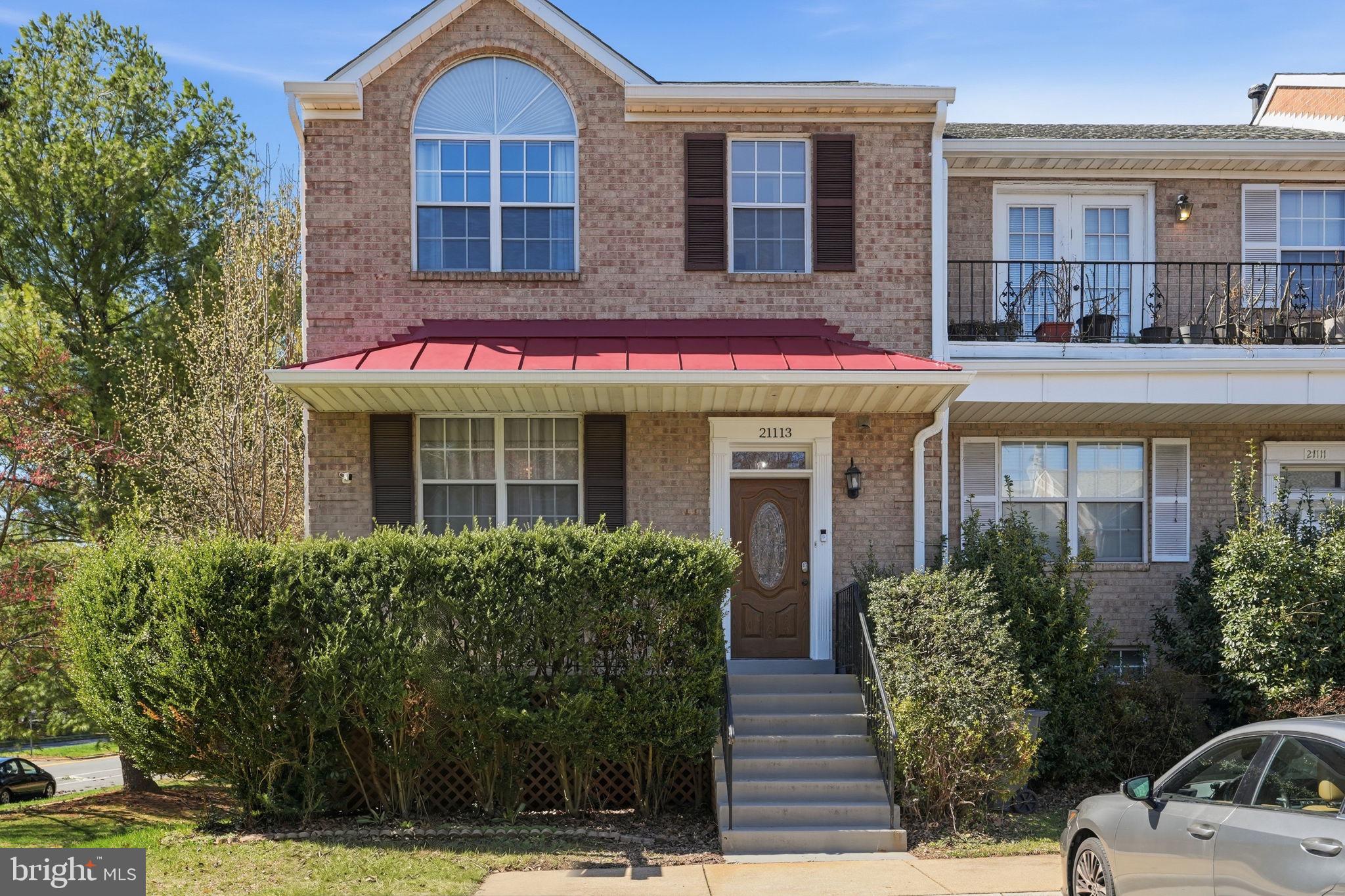 MIRROR RIDGE - Residential