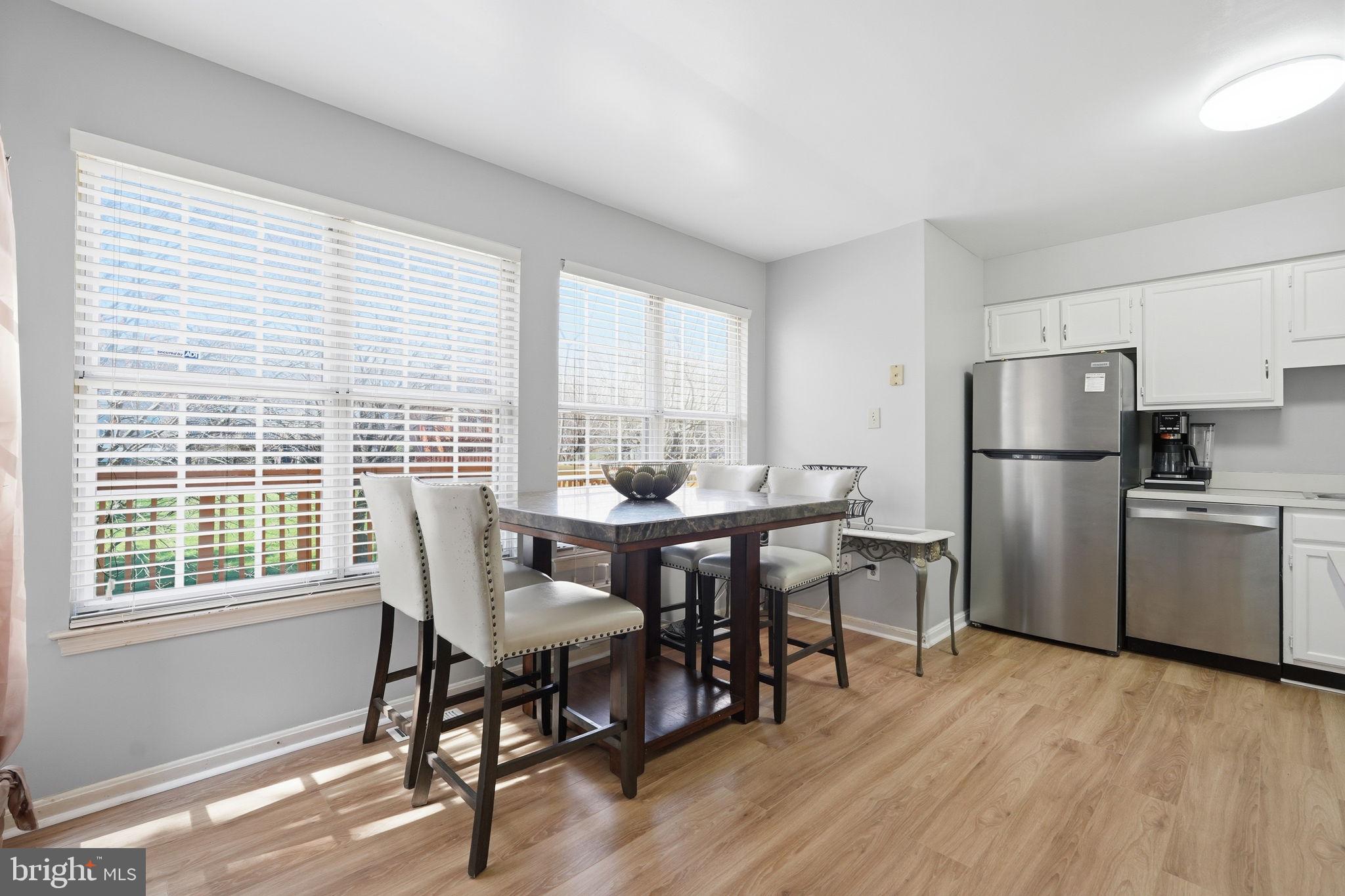 MIRROR RIDGE - Residential