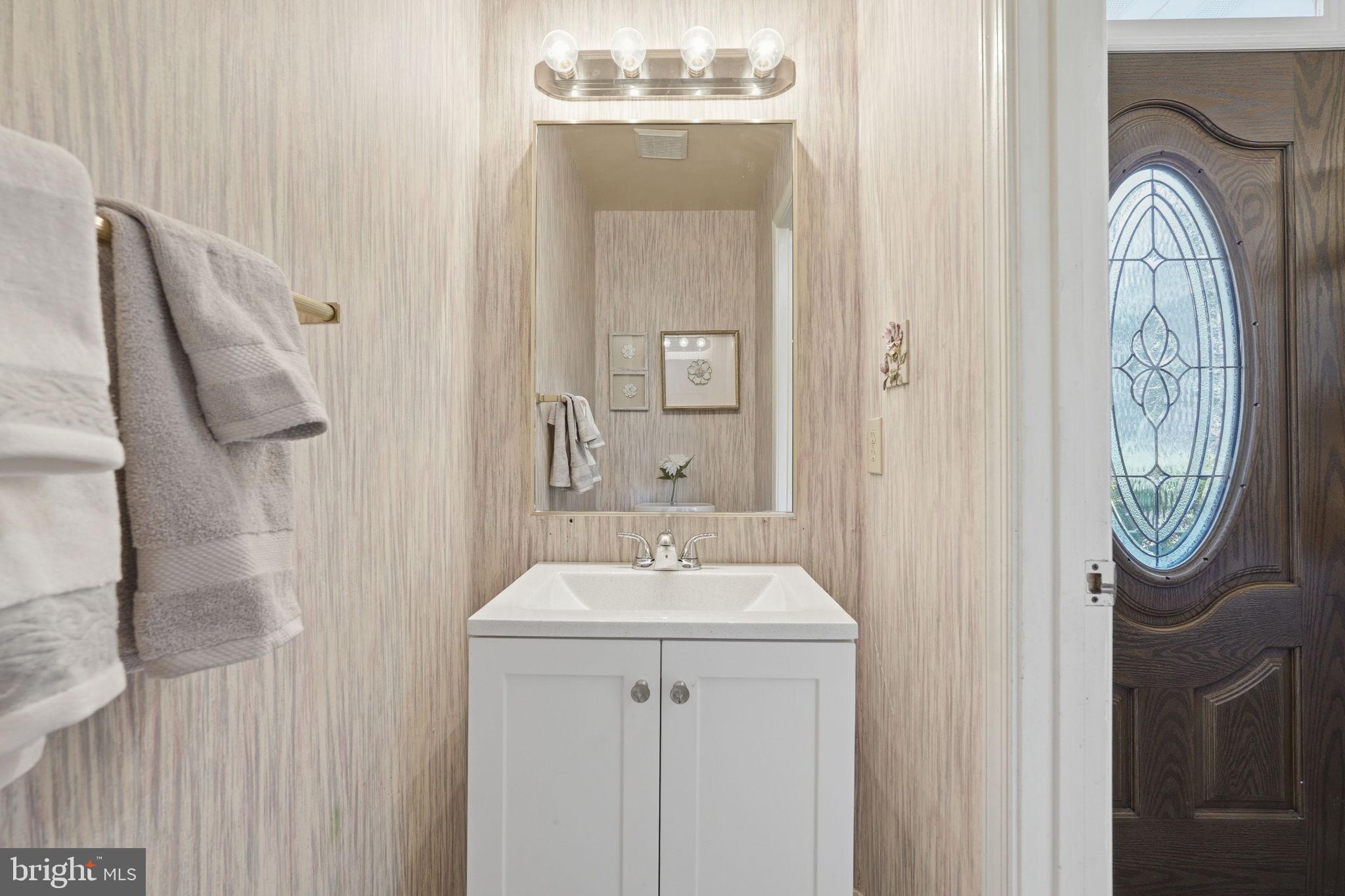 MIRROR RIDGE - Residential