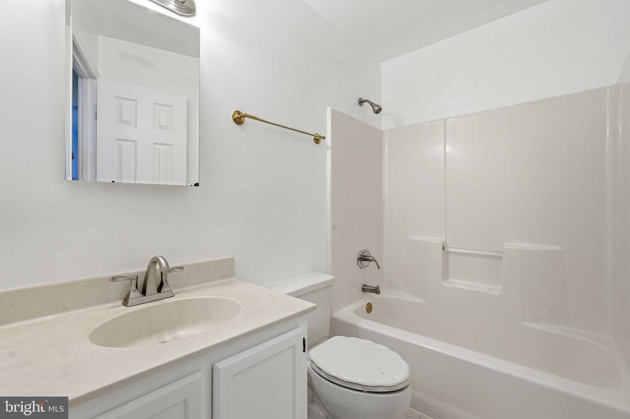 MIRROR RIDGE - Residential