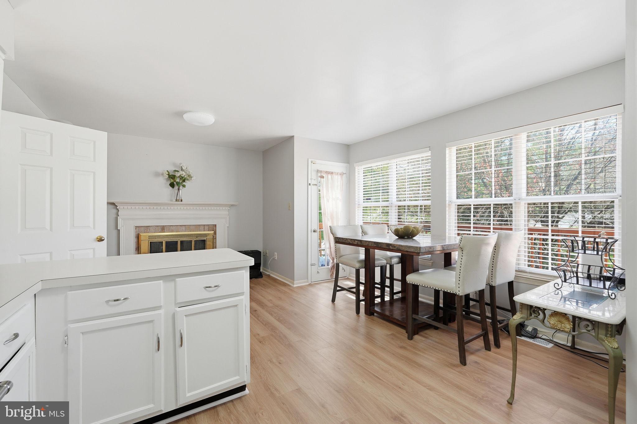 MIRROR RIDGE - Residential