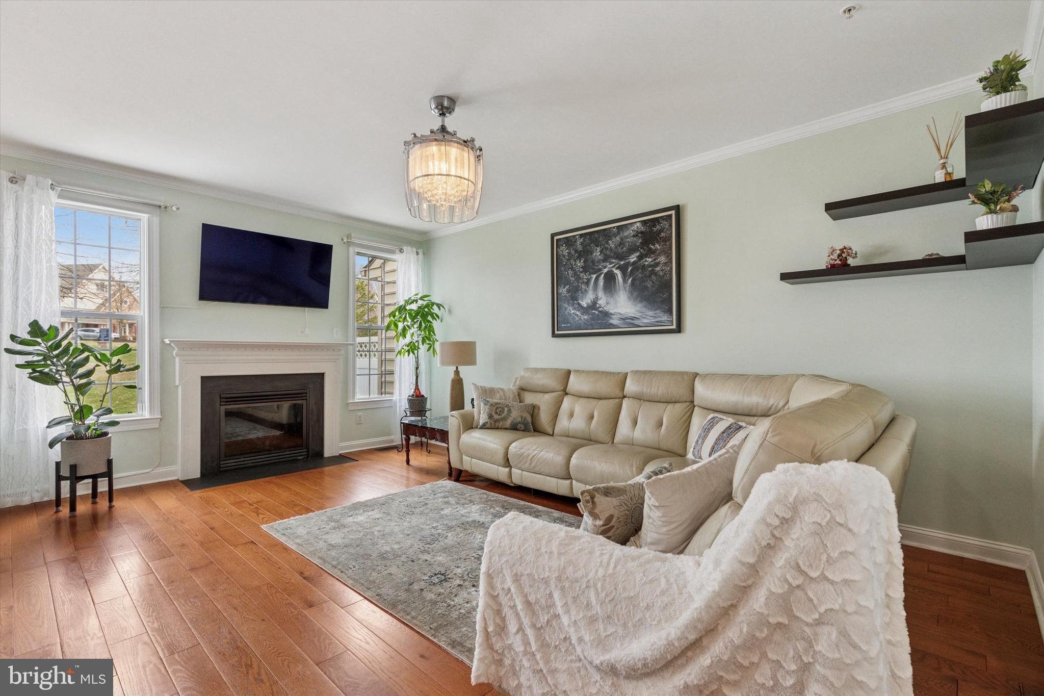 TH AT HERITAGE CNTR - Residential Lease