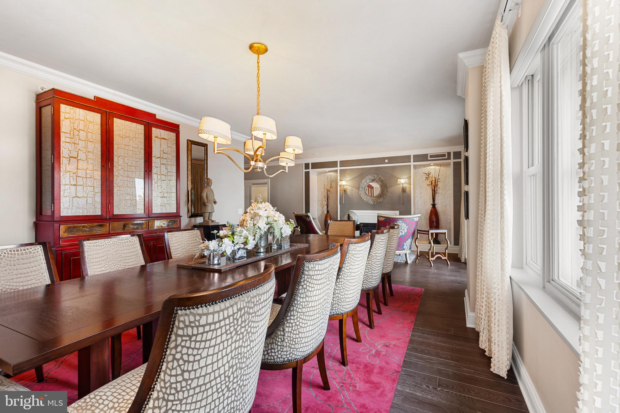 THE RITZ-CARLTON RESIDENCES - Residential