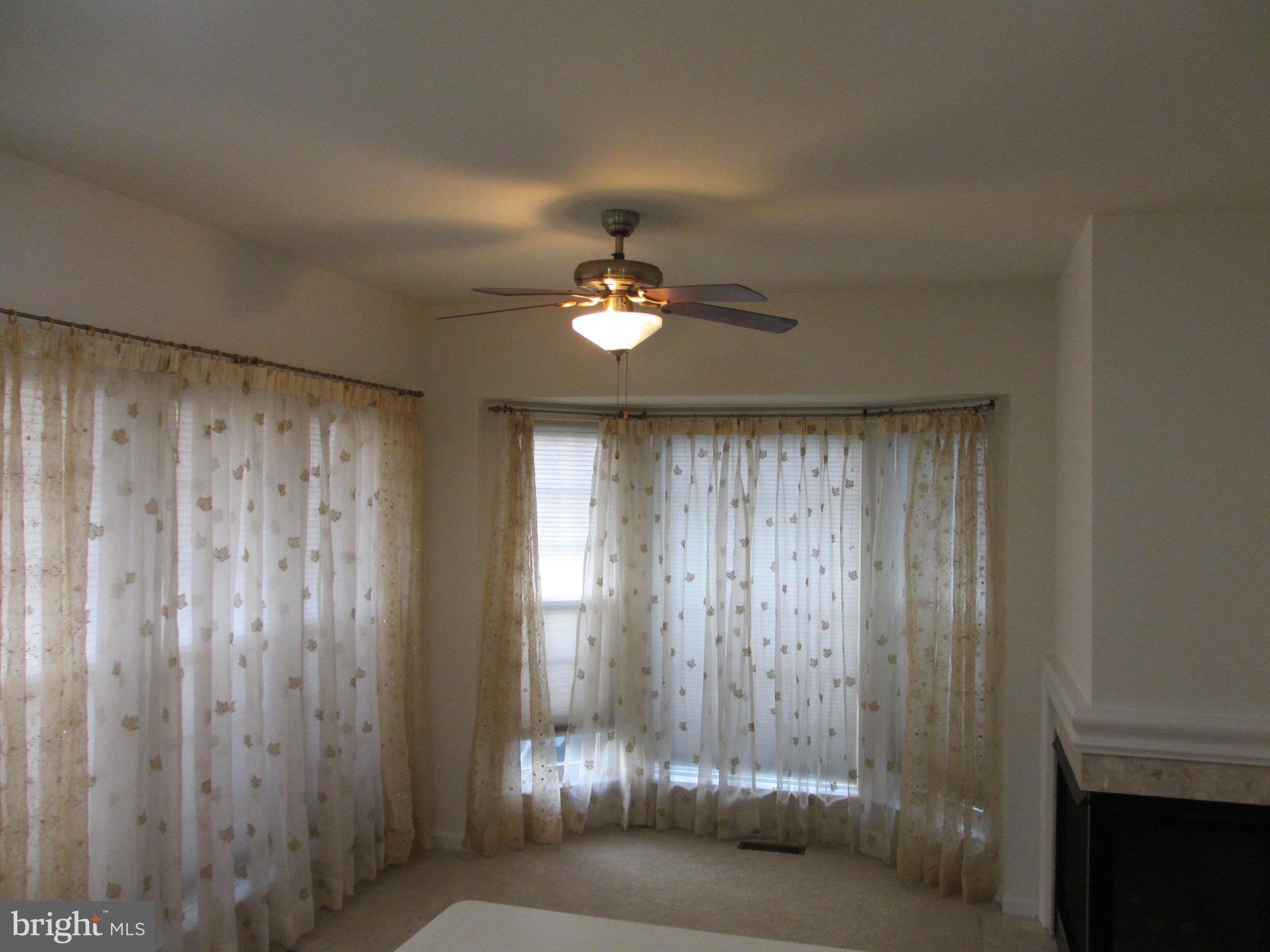 LOUDOUN PARKWAY CENTER - Residential Lease