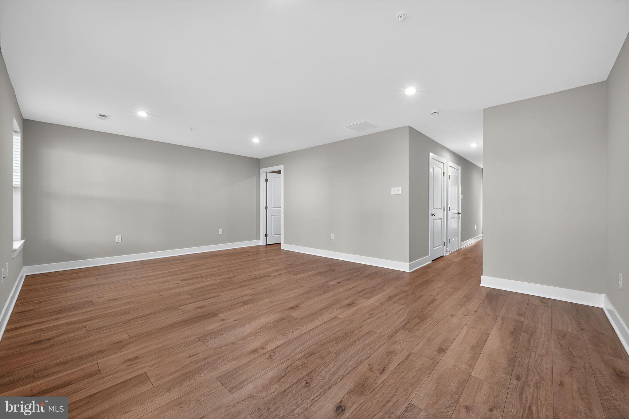 STERLING WALK - Residential Lease