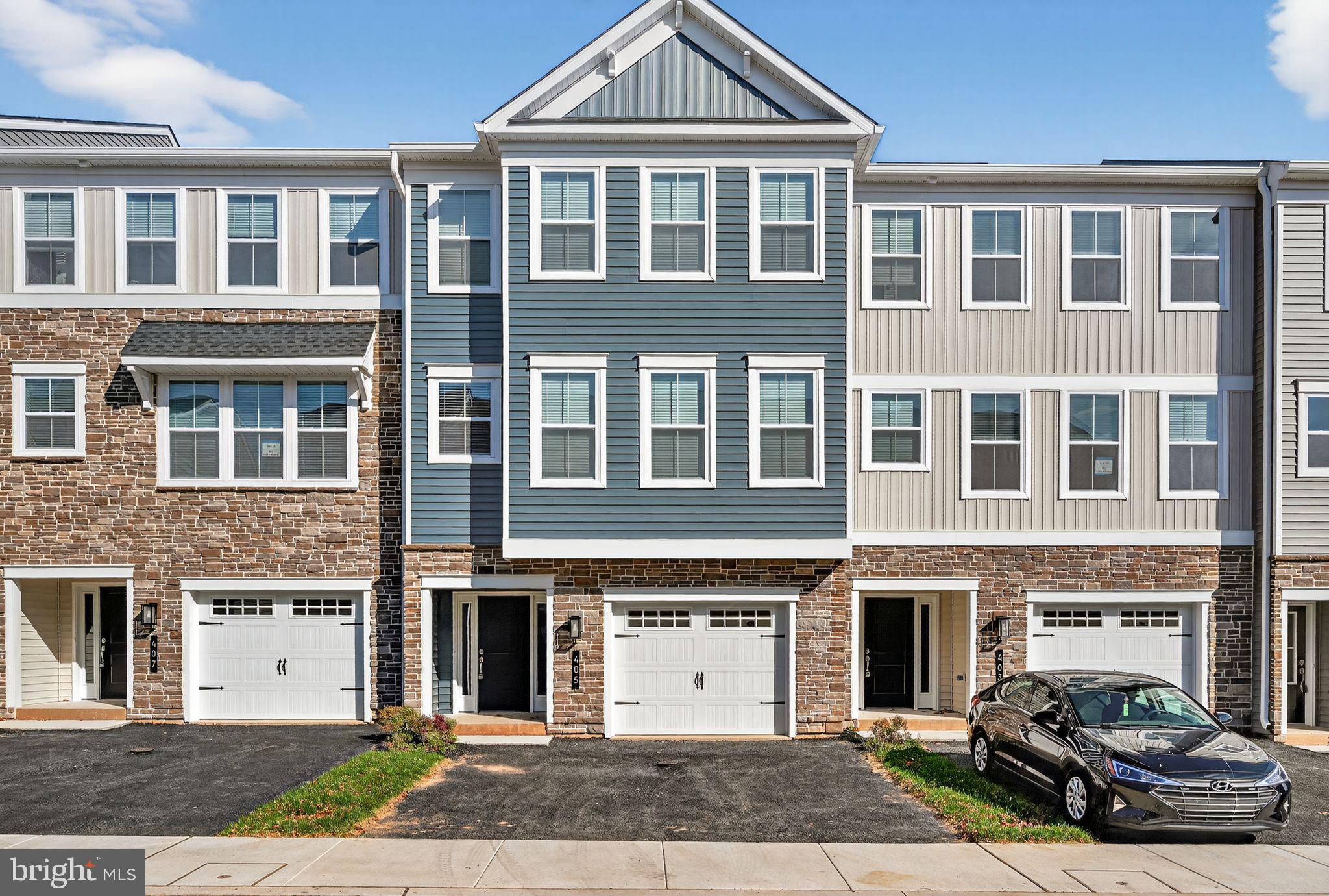 STERLING WALK - Residential Lease