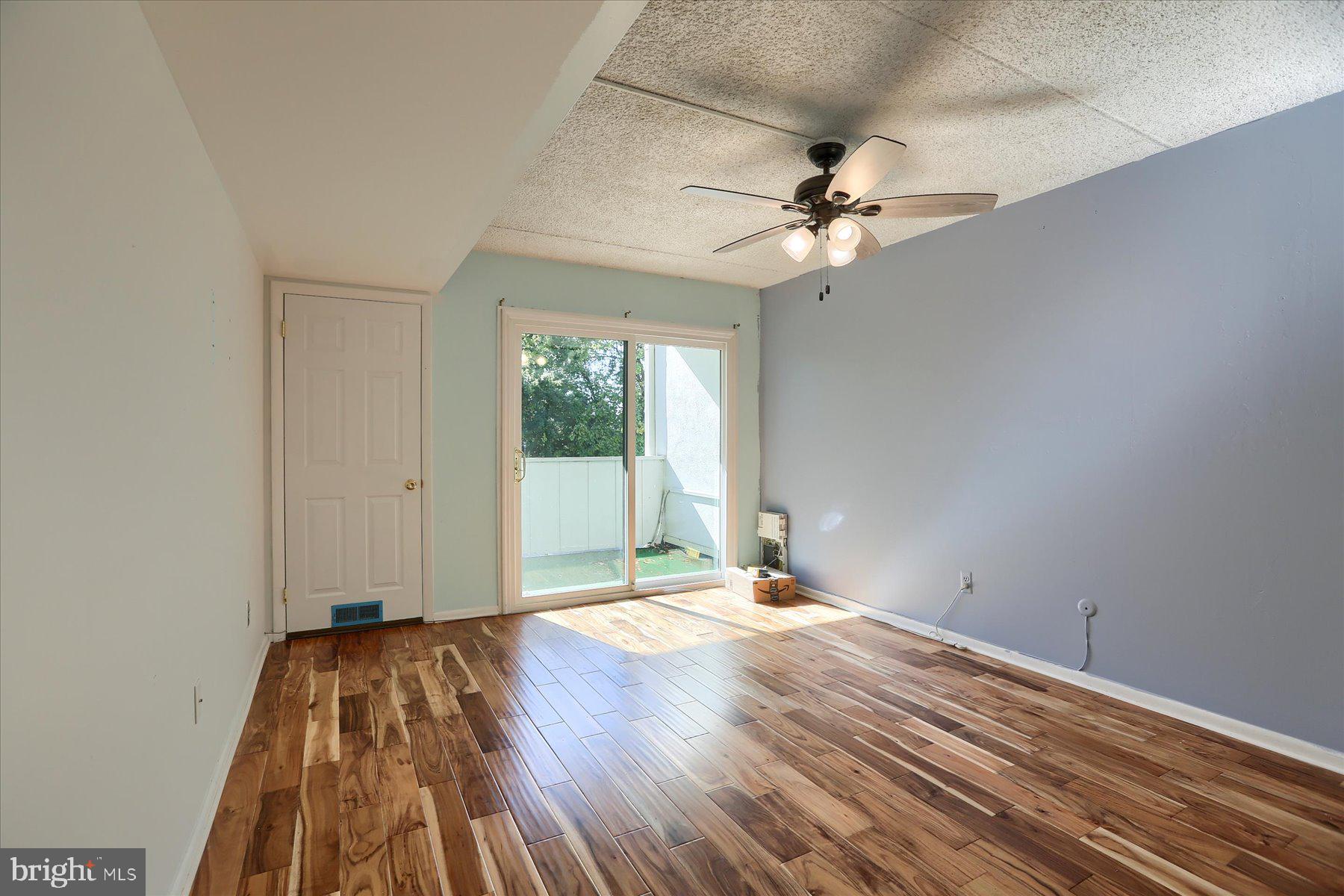 SUMMIT HOUSE - Residential