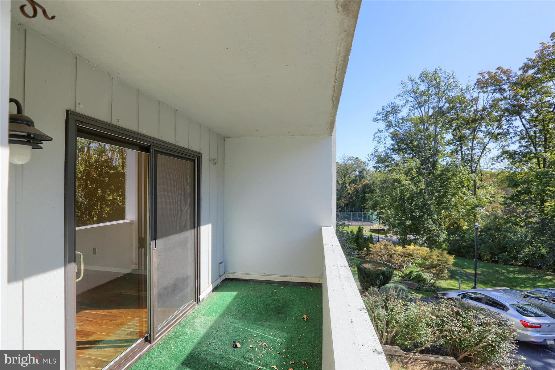 SUMMIT HOUSE - Residential