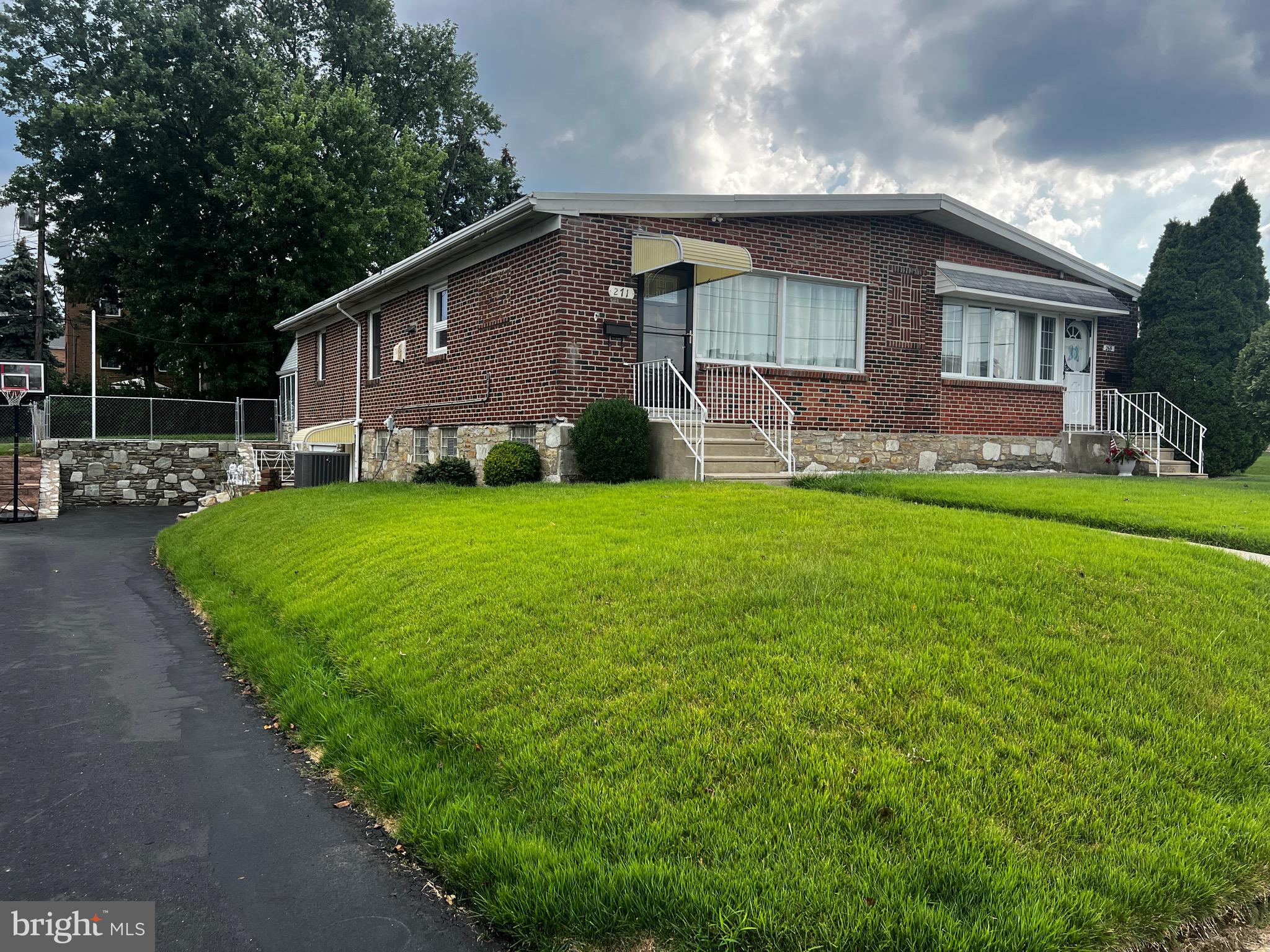 MILLBROOK - Residential