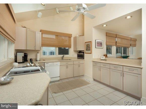 SEA GATE VILLAGE - Residential