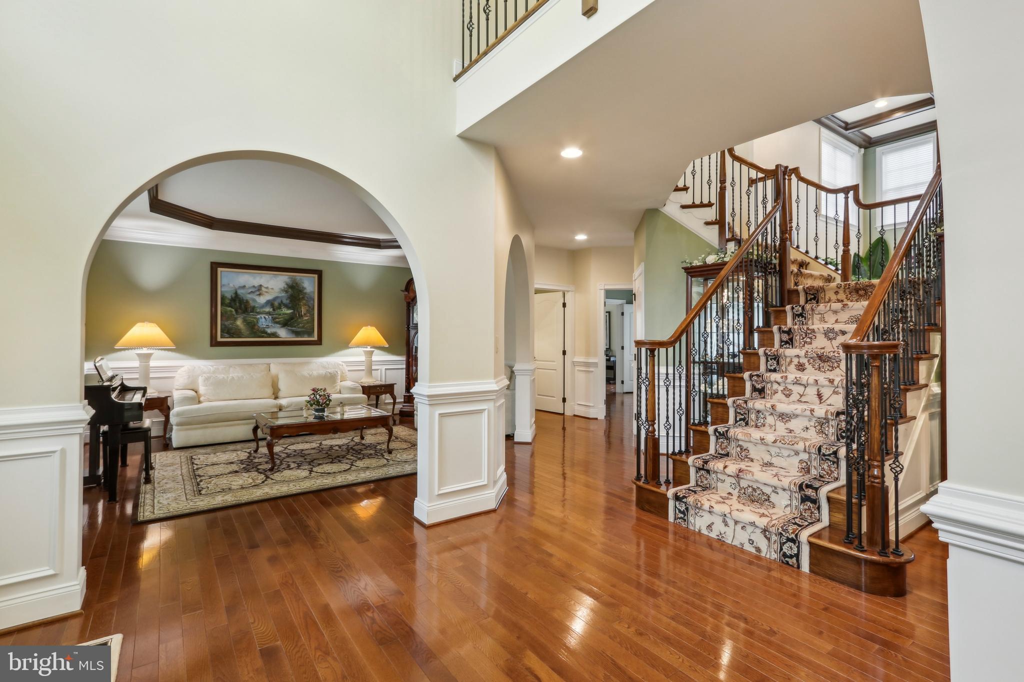 407 ARCADIA WAY