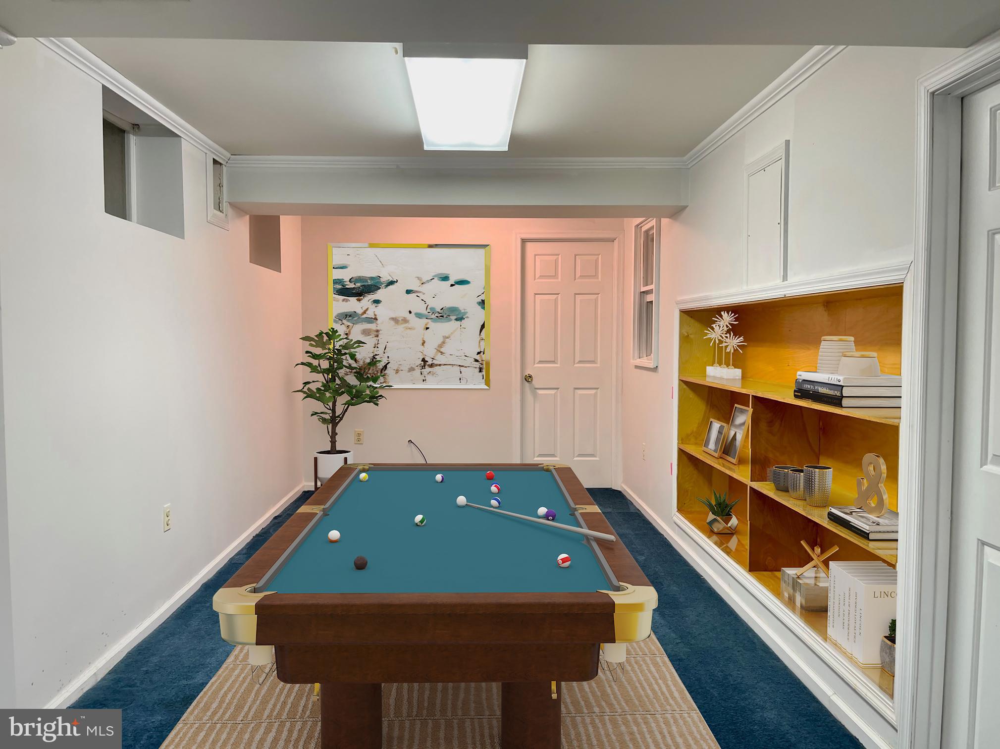 MONTGOMERY SQUARE - Residential