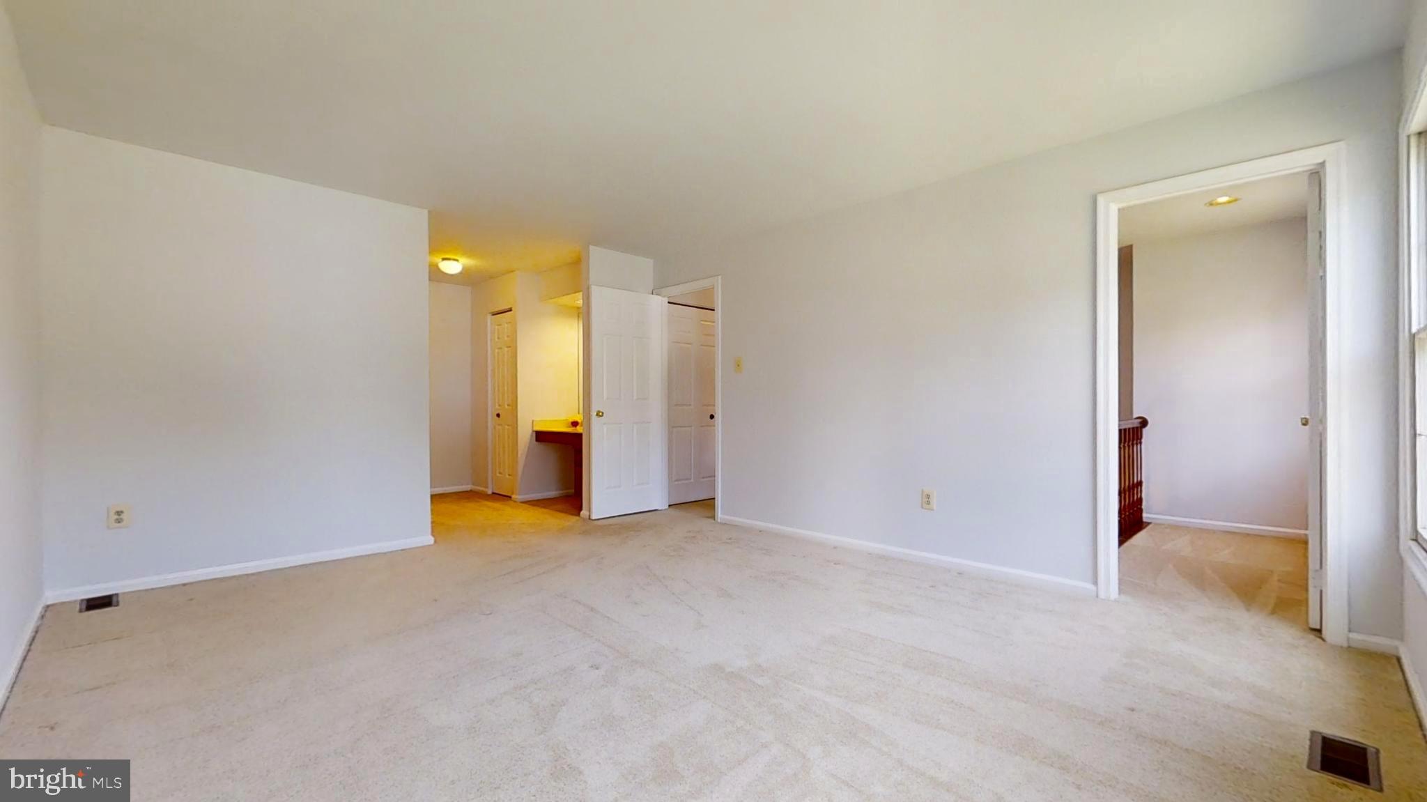 MONTGOMERY SQUARE - Residential