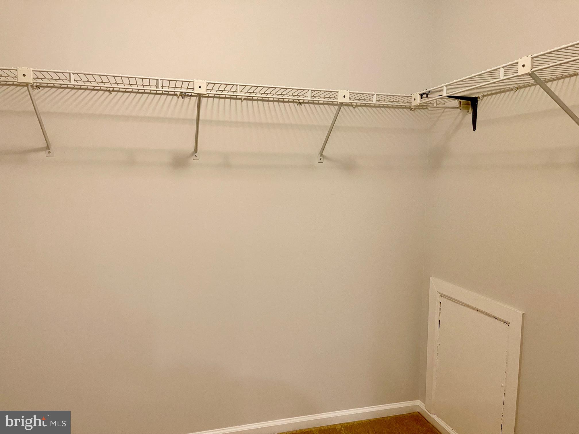 MONTGOMERY SQUARE - Residential