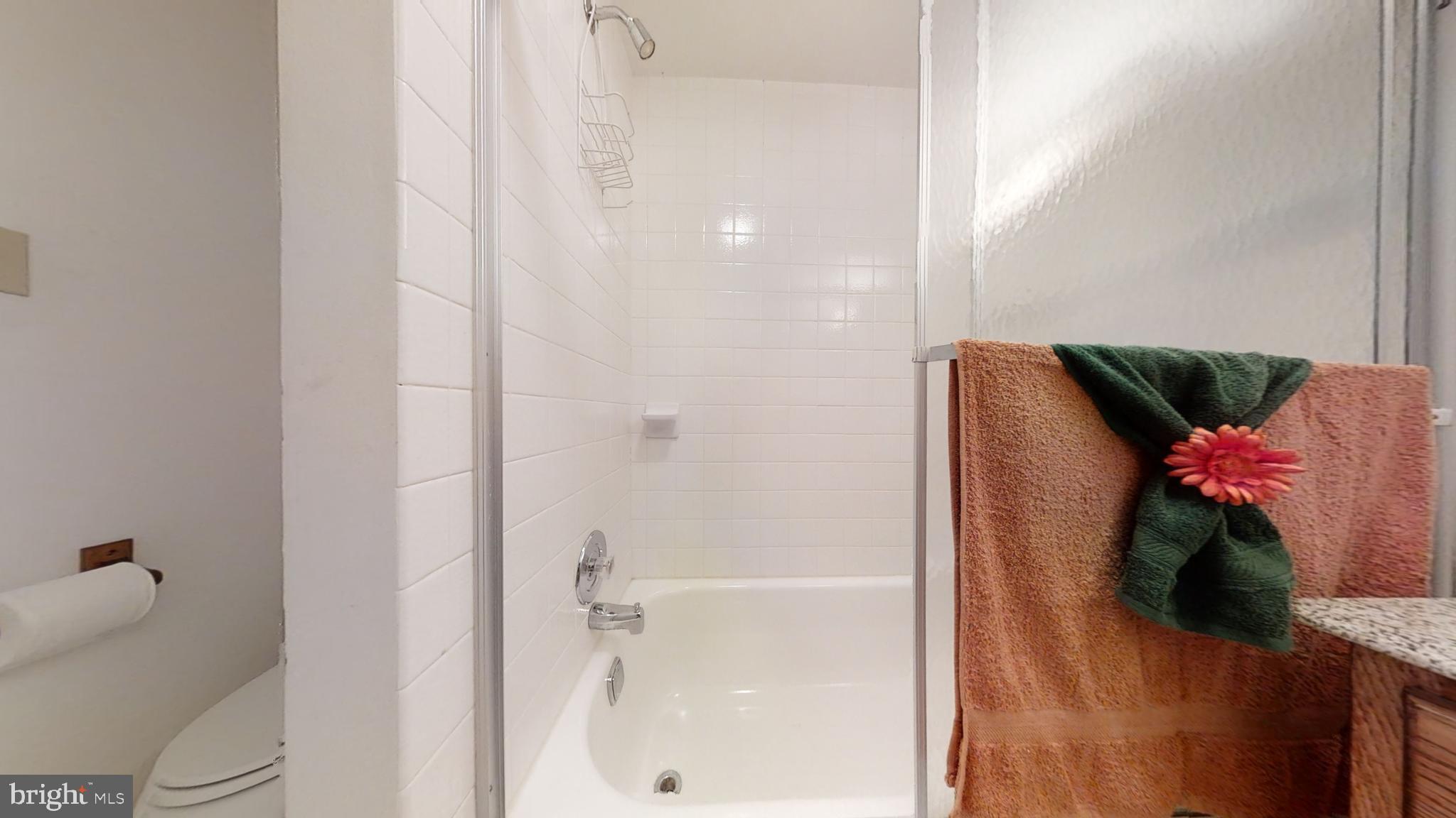 MONTGOMERY SQUARE - Residential