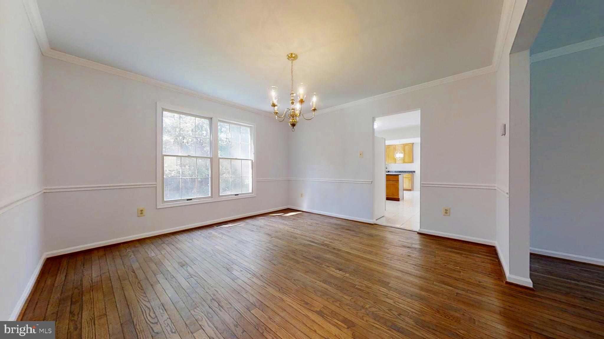 MONTGOMERY SQUARE - Residential